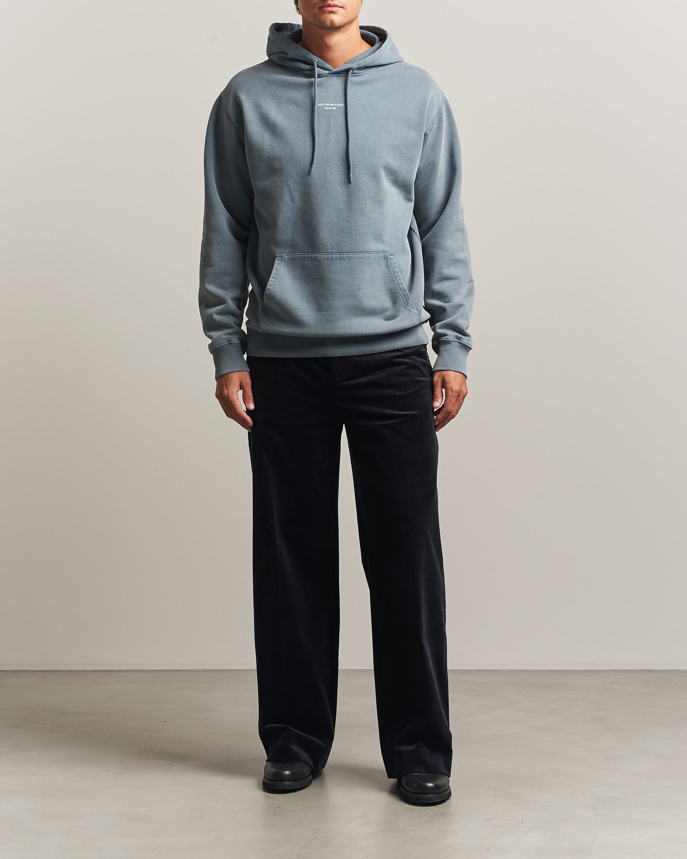 Herr | Tröjor | Drôle de Monsieur | Classic Slogan Hoodie Dark Grey