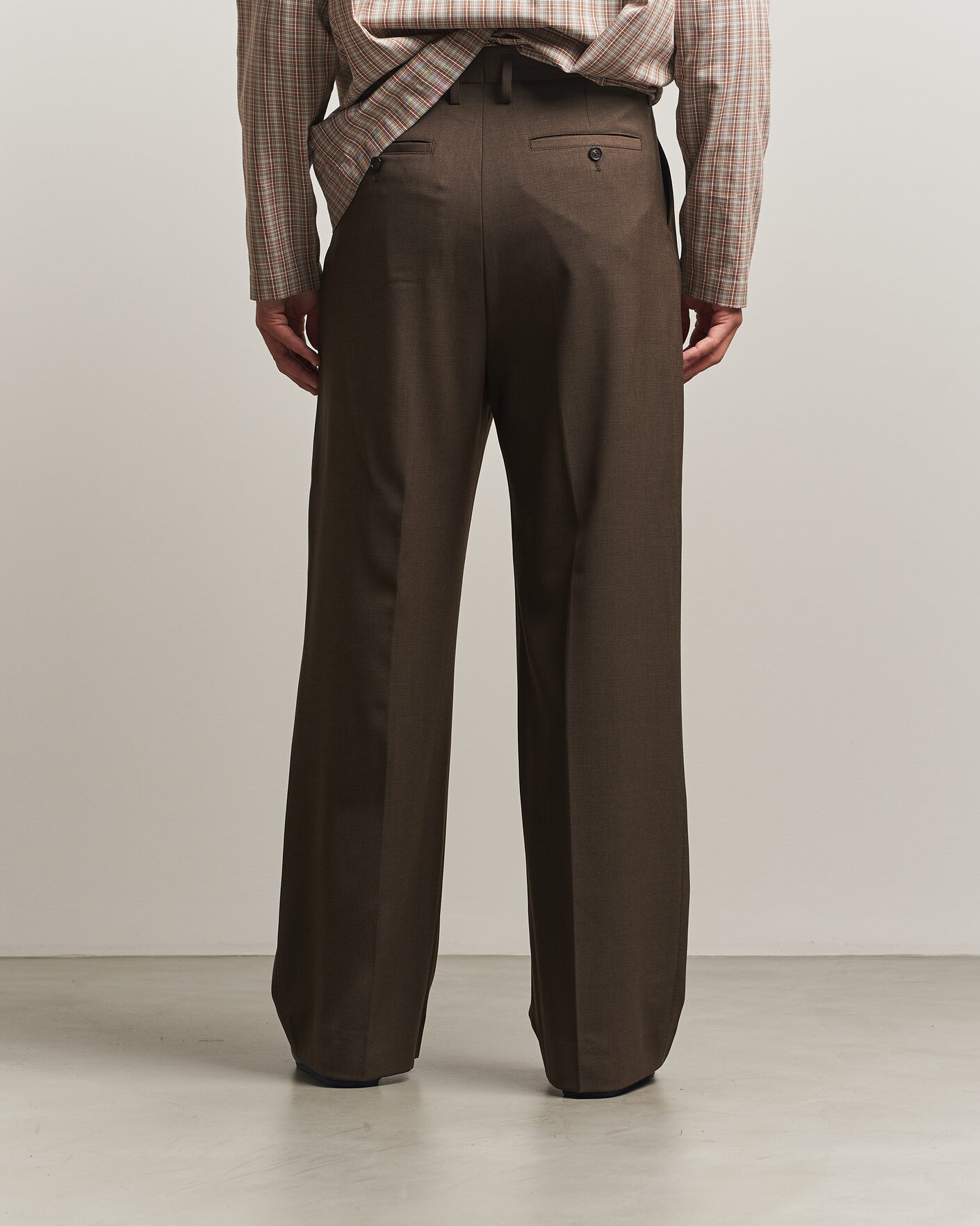 Herr | Byxor | Filippa K | Milo Wide Wool Trousers Walnut Brown