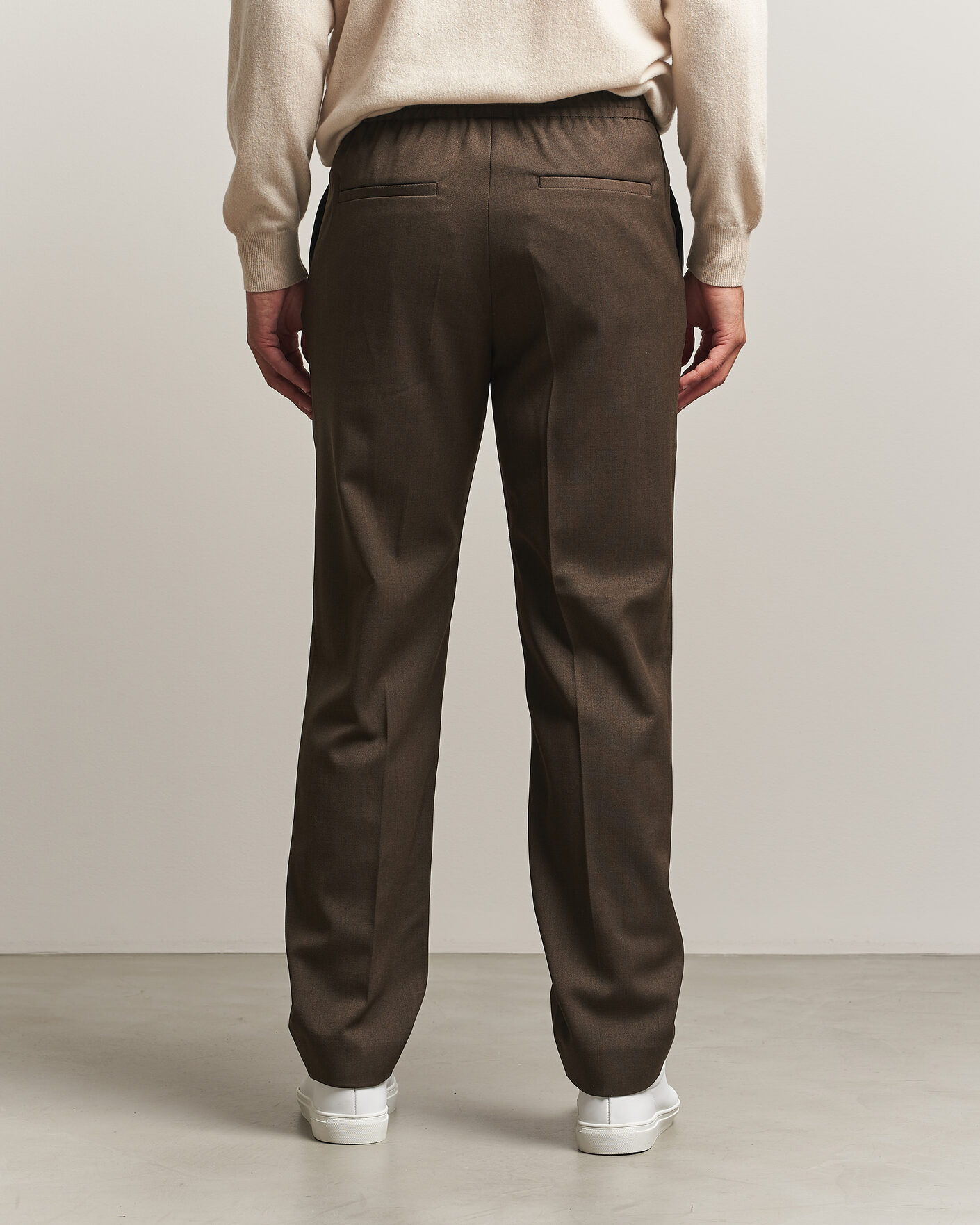 Herr | Byxor | Filippa K | Theo Relaxed Wool Trousers Walnut Brown