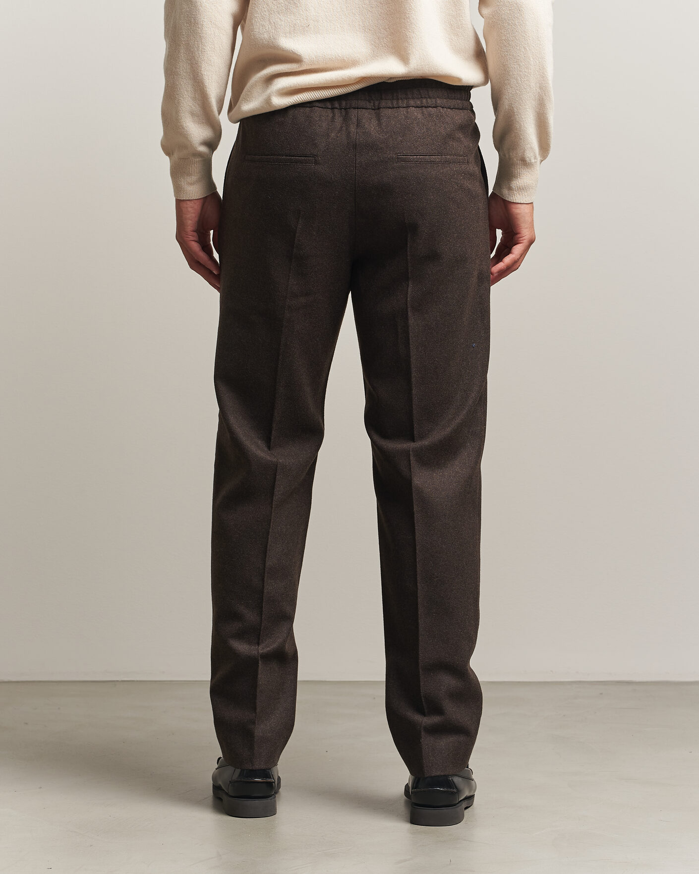 Herr | Byxor | Filippa K | Theo Relaxed Flannel Trousers Walnut Brown