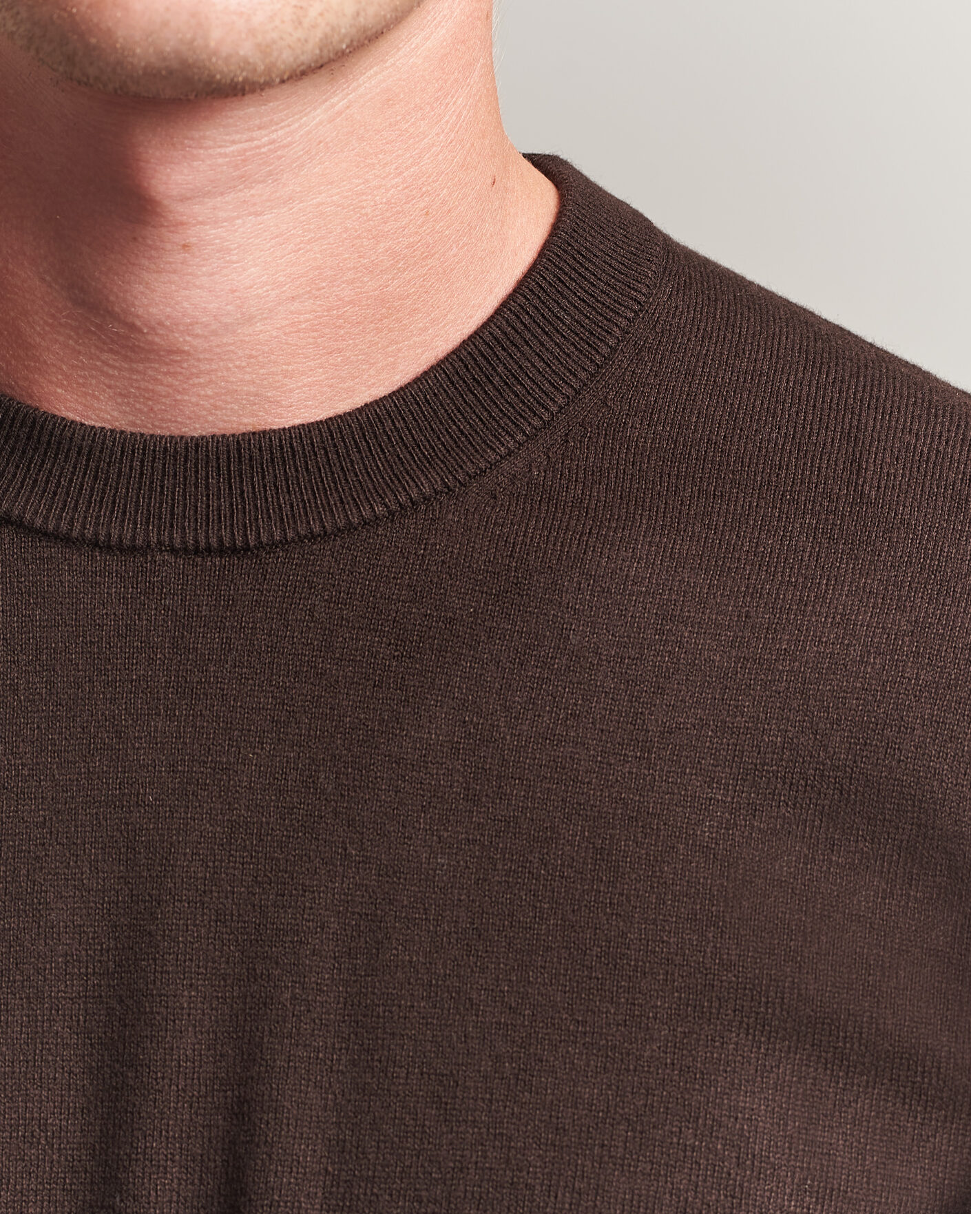 Herr | Tröjor | Filippa K | Cotton Merino Knitted Sweater Dark Chocolate