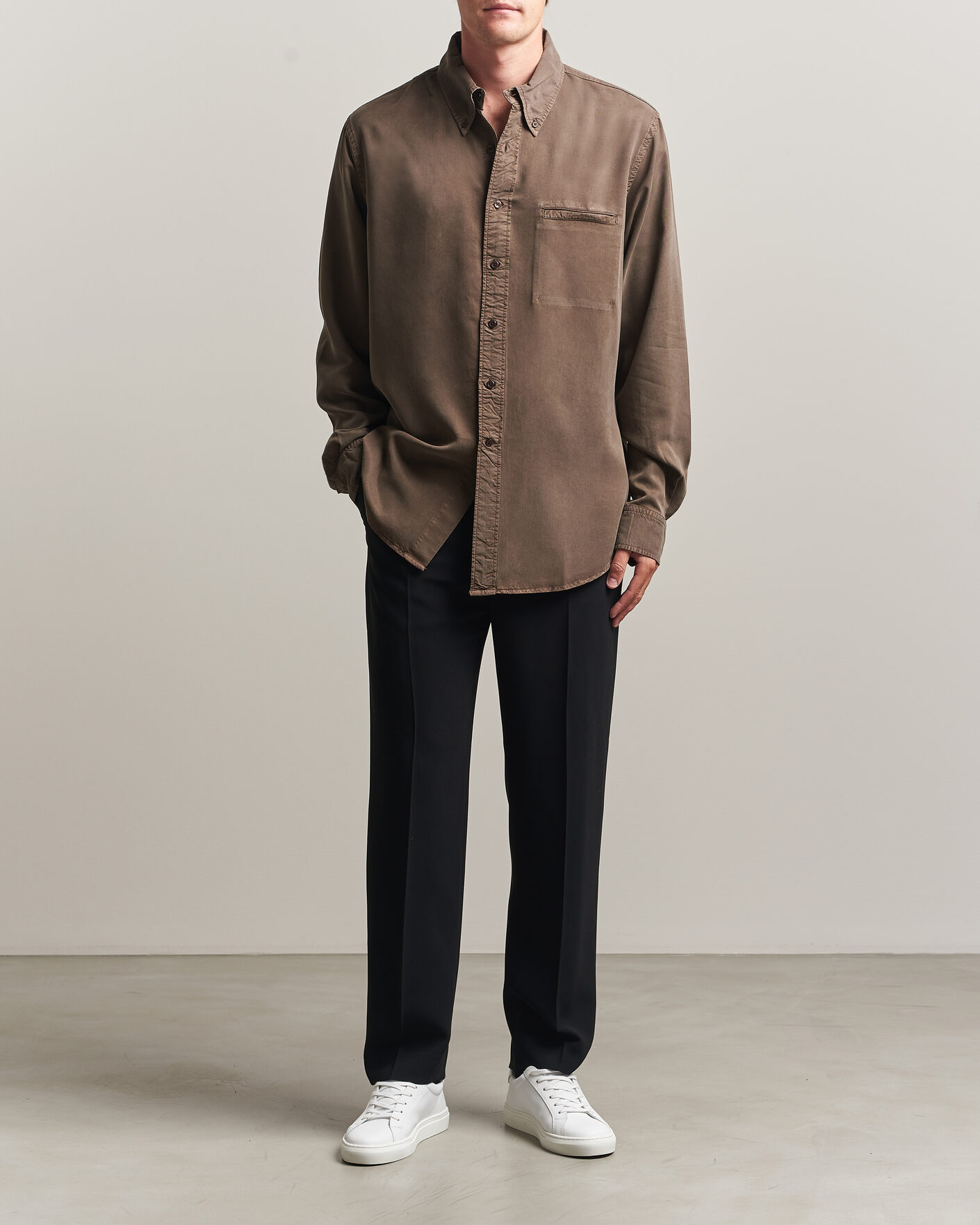 Herr | Skjortor | Filippa K | Zack Lyocell Shirt Ebony Brown