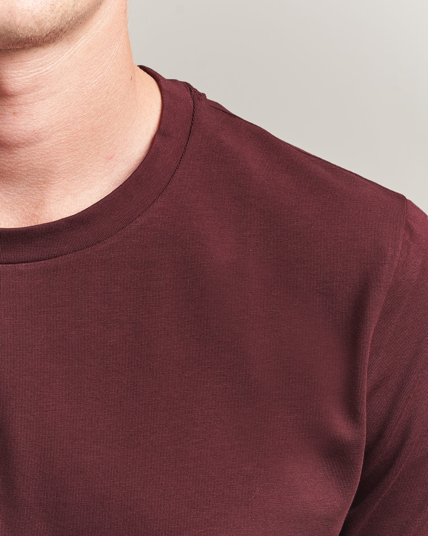 Herr | T-Shirts | Filippa K | Soft Lycra T-Shirt Dark Burgundy