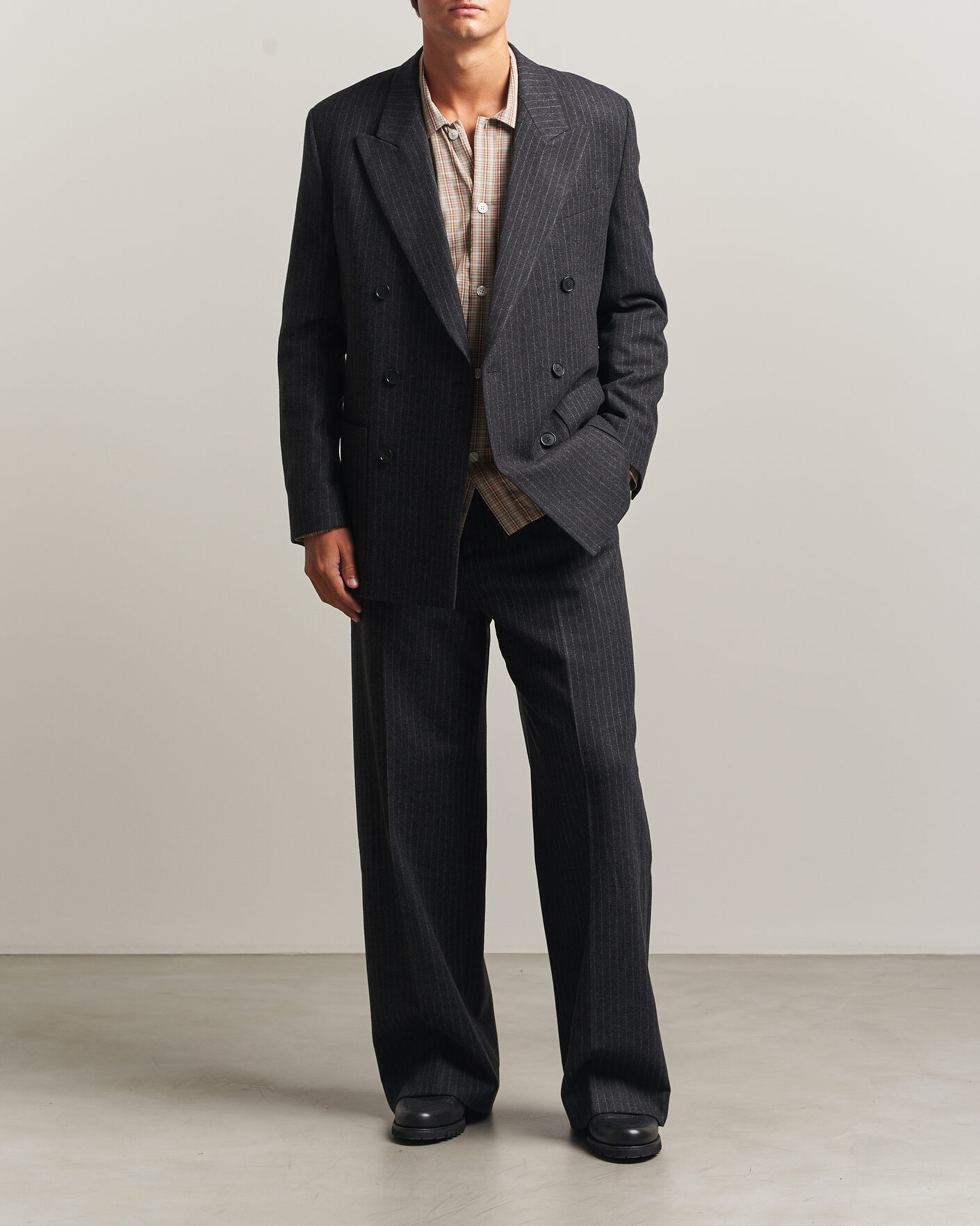 Herr | Byxor | Filippa K | Hector Wool Flannel Pinstriped Trousers Anthracite