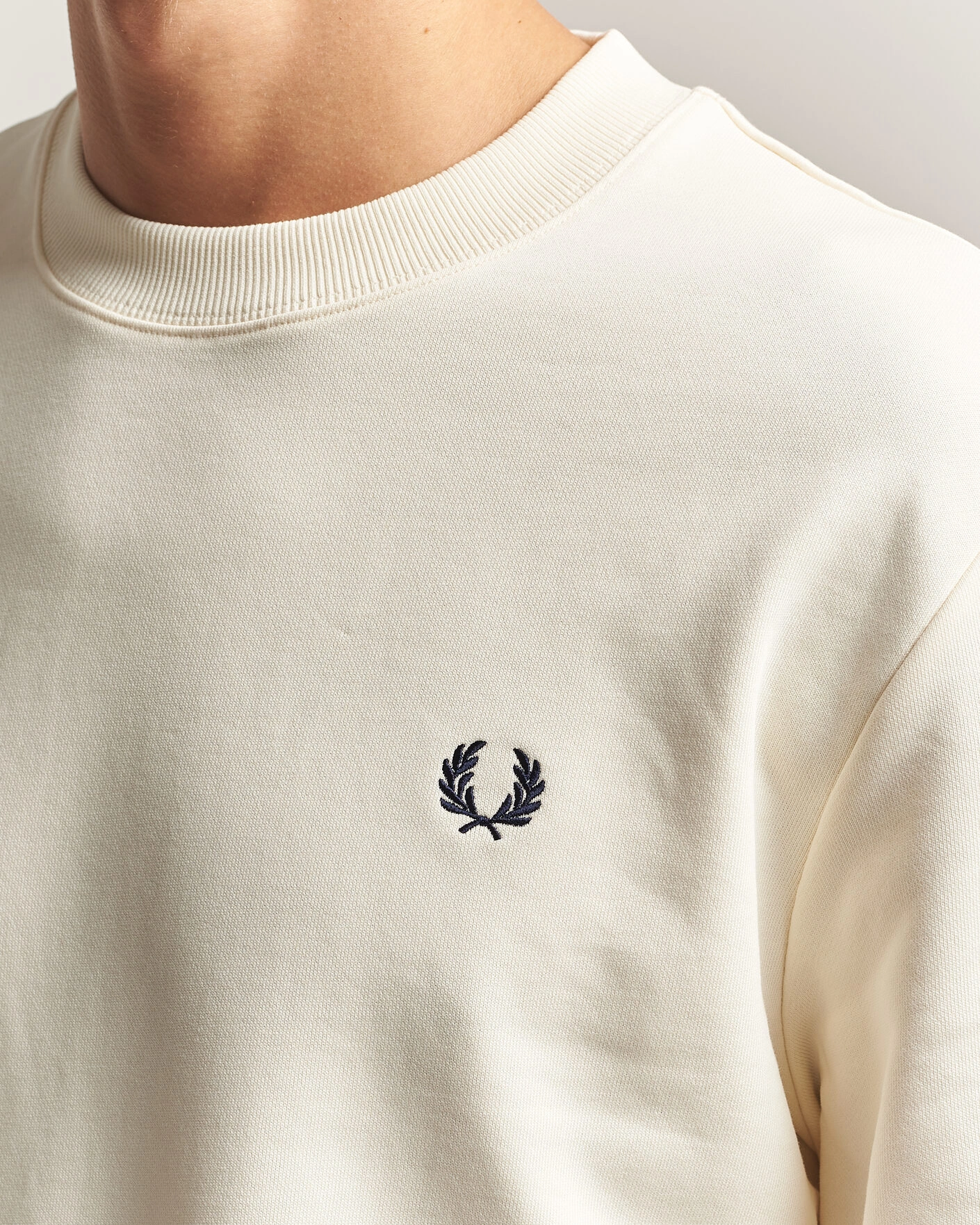 Herr | Tröjor | Fred Perry | Crew Neck Sweatshirt Ecru