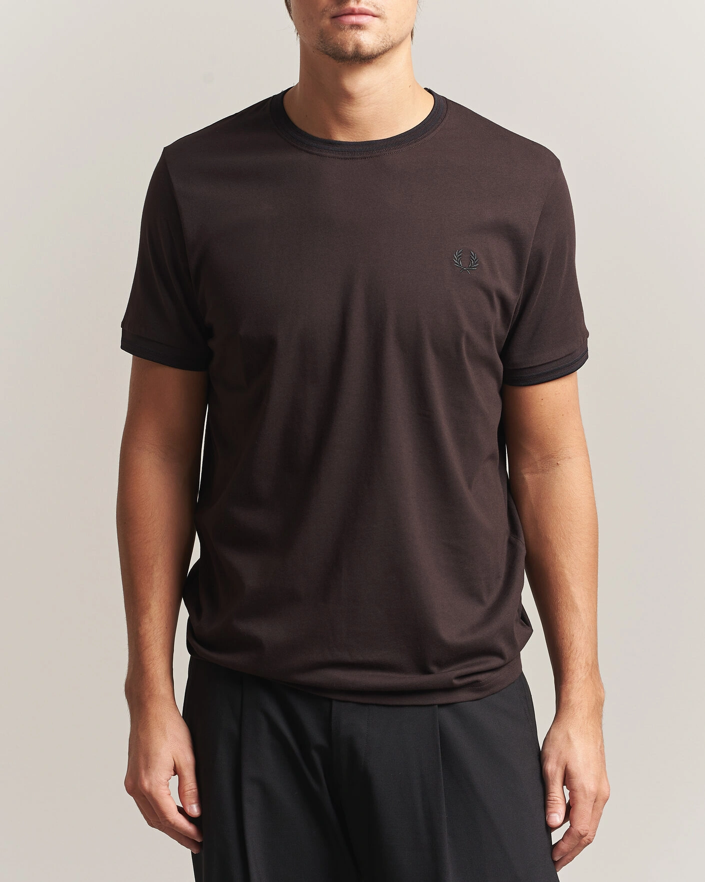 Herr | T-Shirts | Fred Perry | Twin Tipped T-Shirt Rich Brown