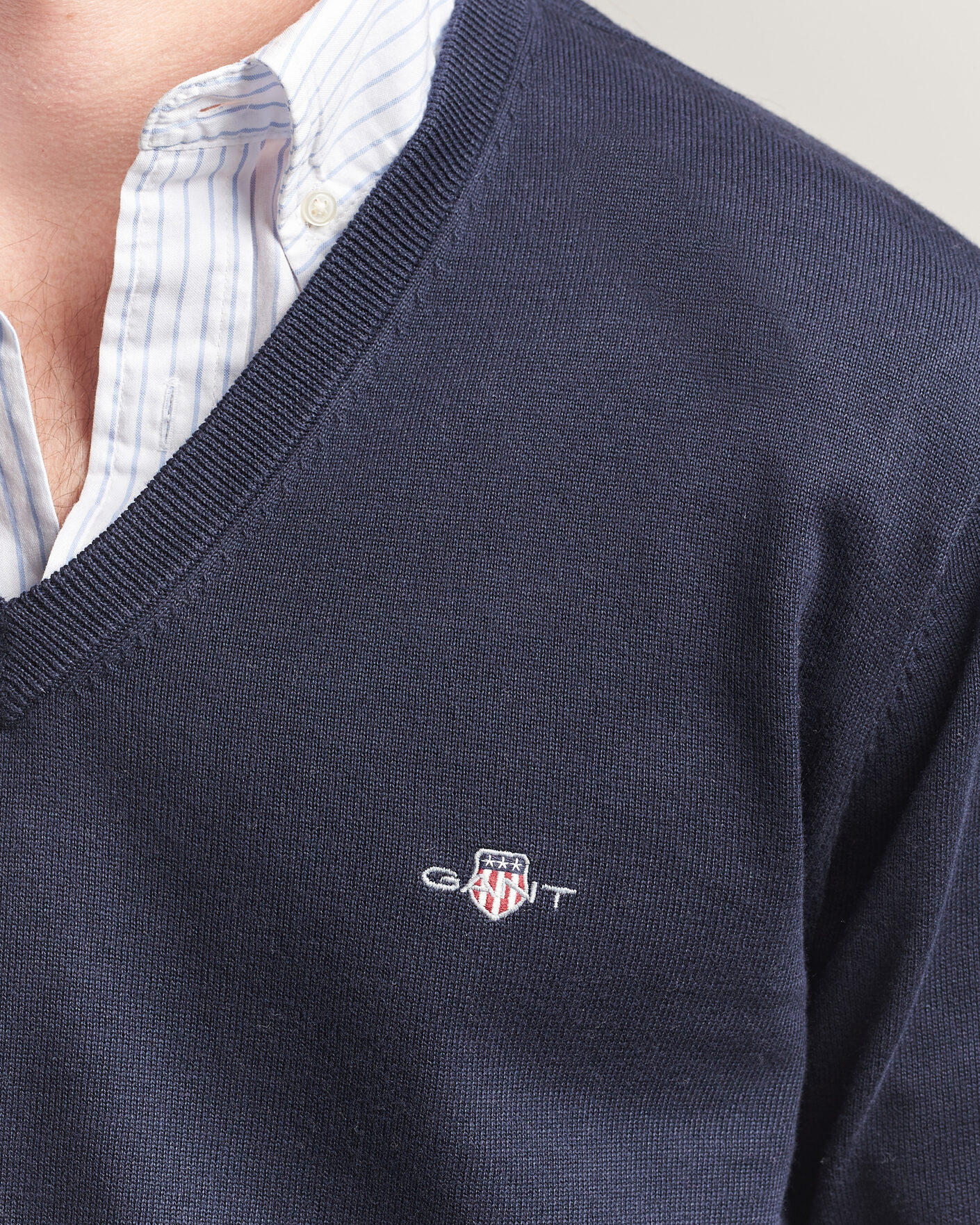 Herr | Tröjor | Gant | Classic Cotton V-Neck Evening Blue