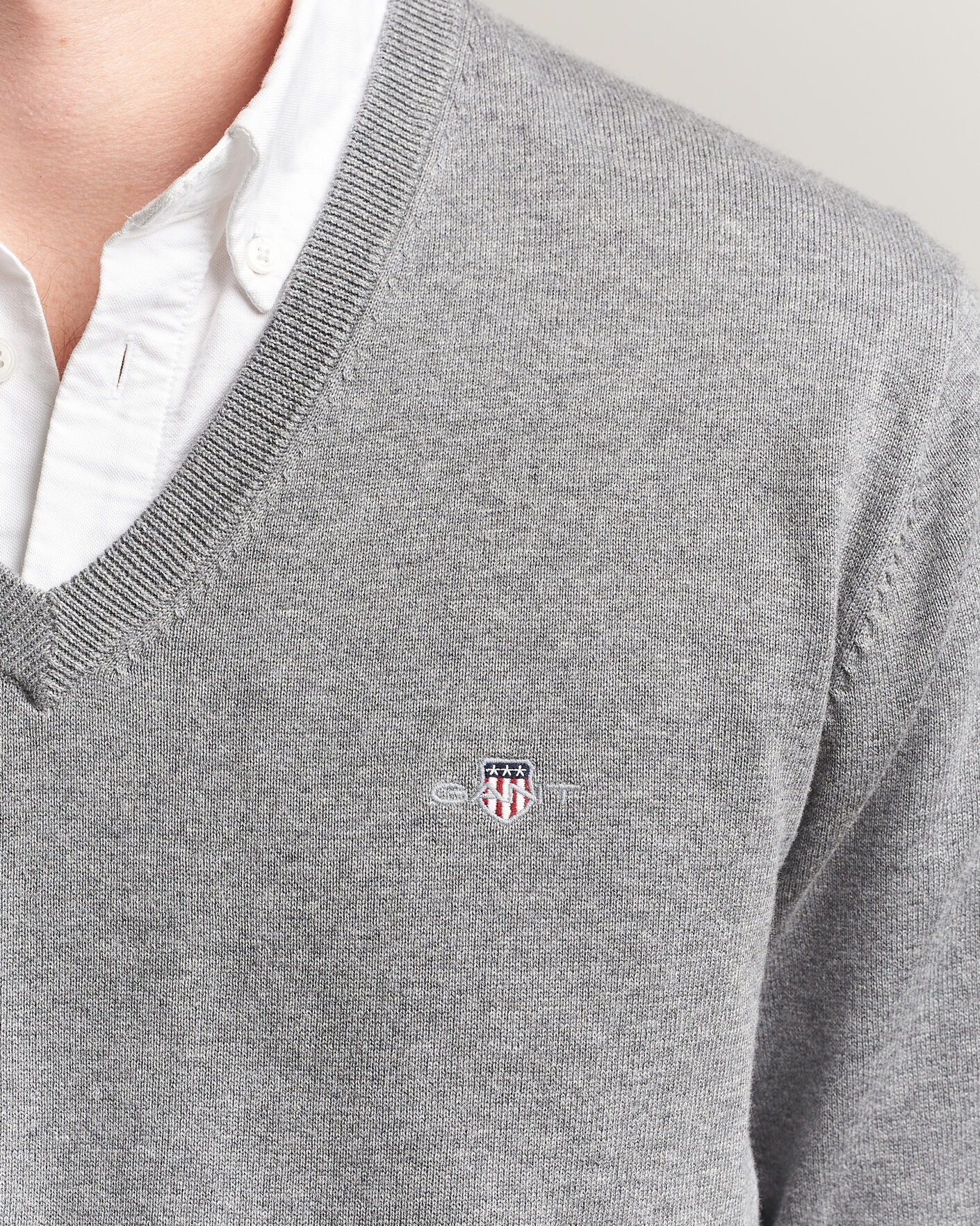 Herr | Tröjor | Gant | Classic Cotton V-Neck Dark Grey Melange