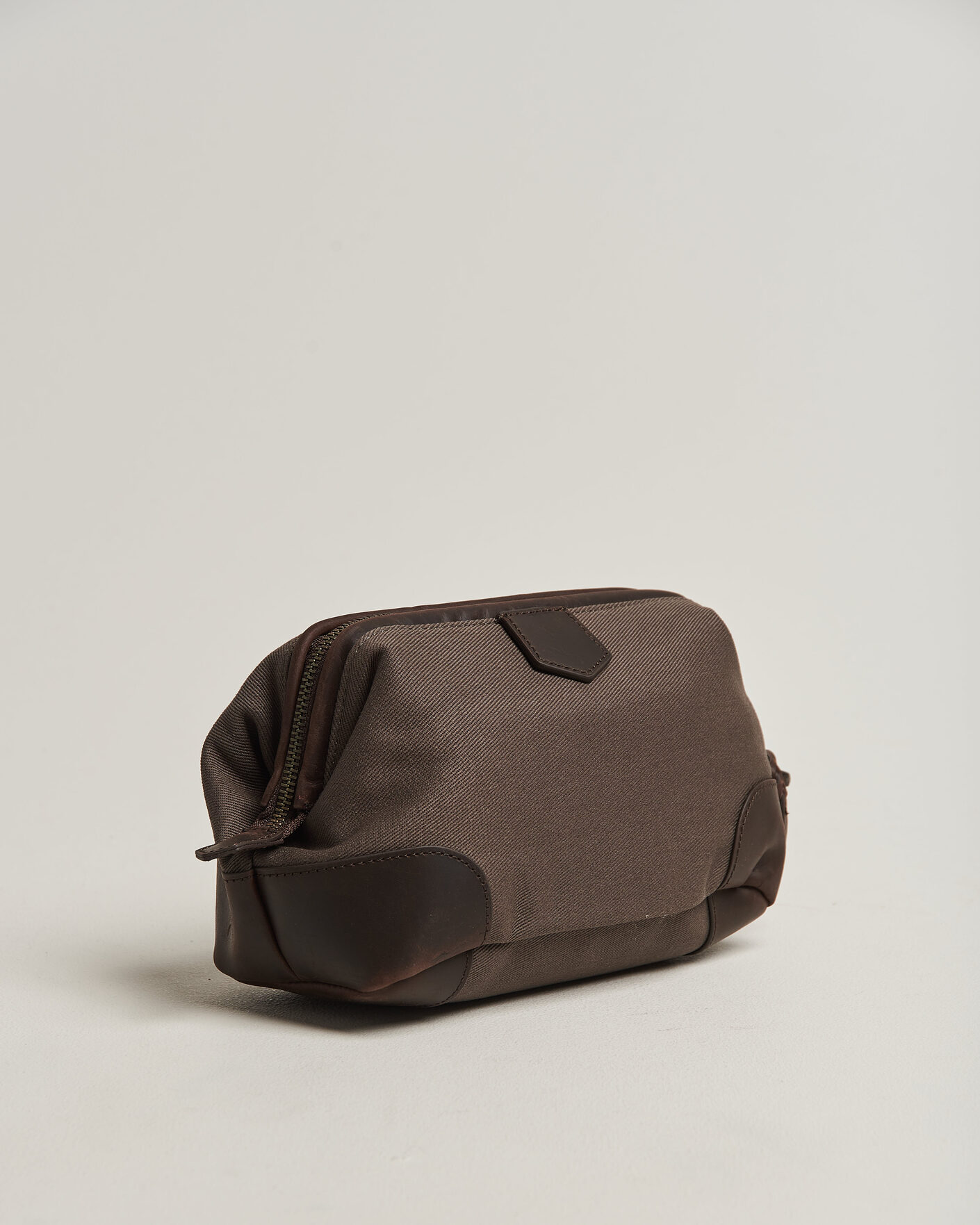 Herr | Väskor | Gant | Modern Premium Canvas Washbag Faded Taupe