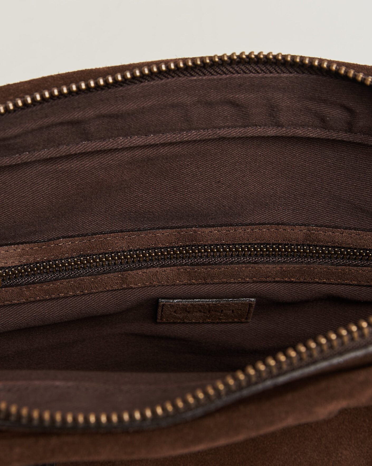 Herr | Väskor | Gant | Suede Commuter Bag Soil Brown