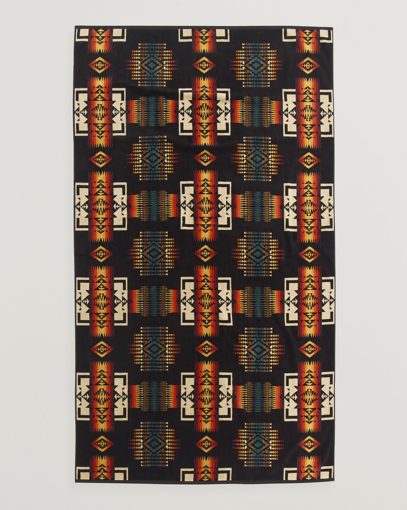 Herr | Textilier | Pendleton | Oversized Jacquard Spa Towel Black