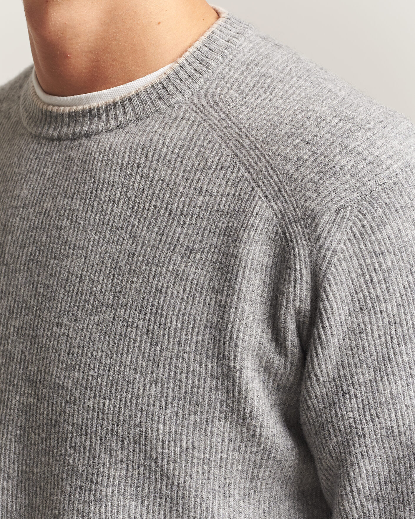 Herr | Tröjor | Altea | Rib Wool Raglan Sweater Light Grey