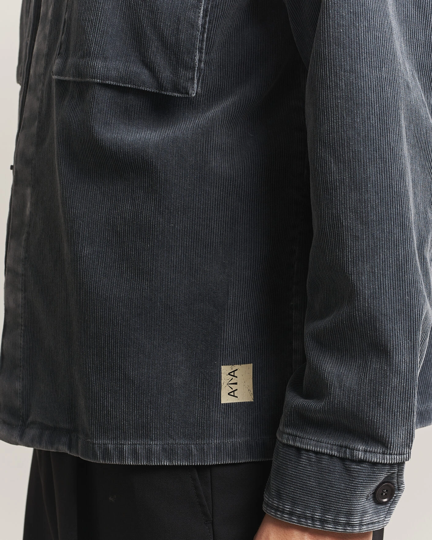 Herr | Skjortor | Aspesi | Double Pocket Corduroy Overshirt Washed Black