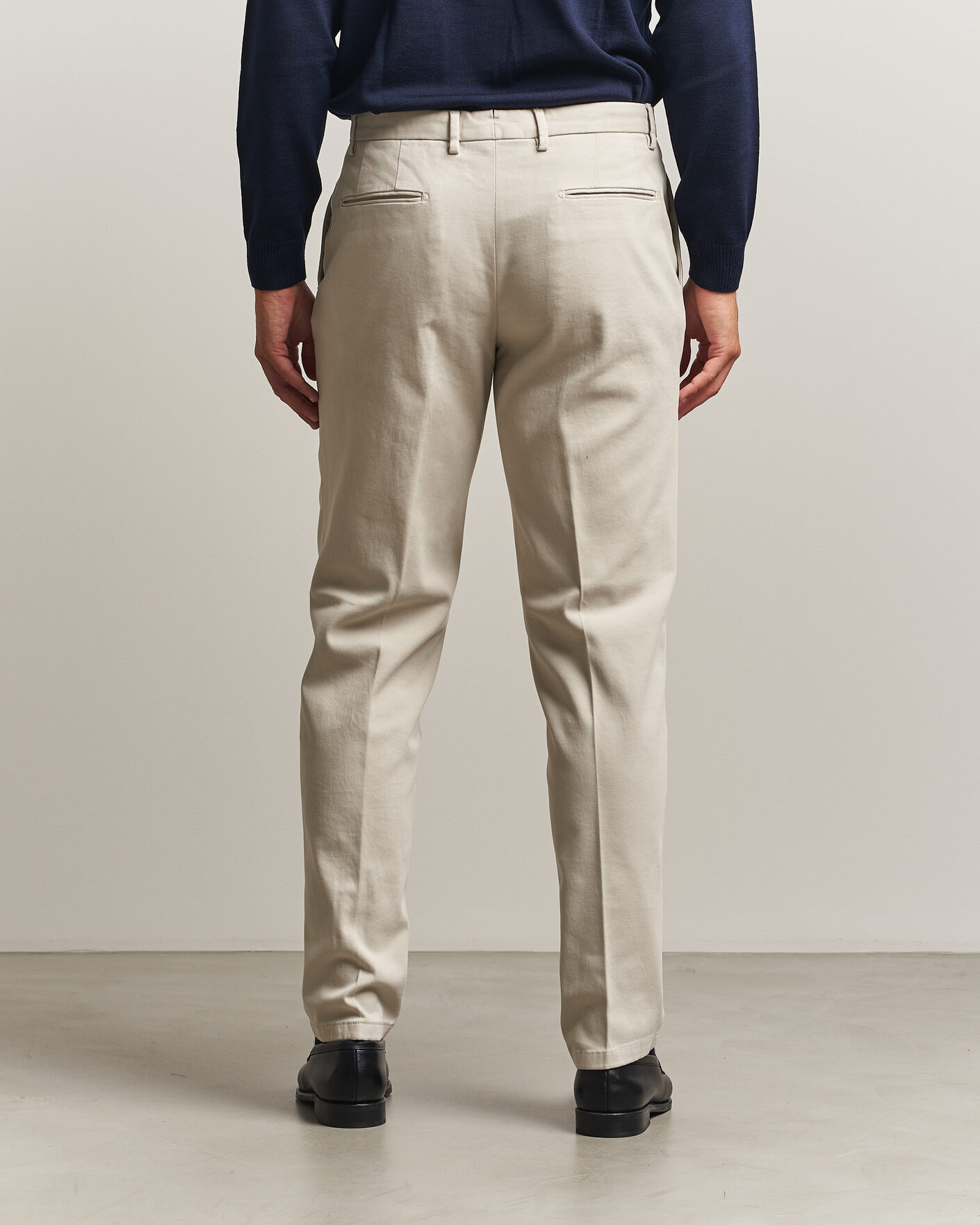 Herr | Byxor | Boglioli | Pleated Cotton Twill Chinos Light Beige