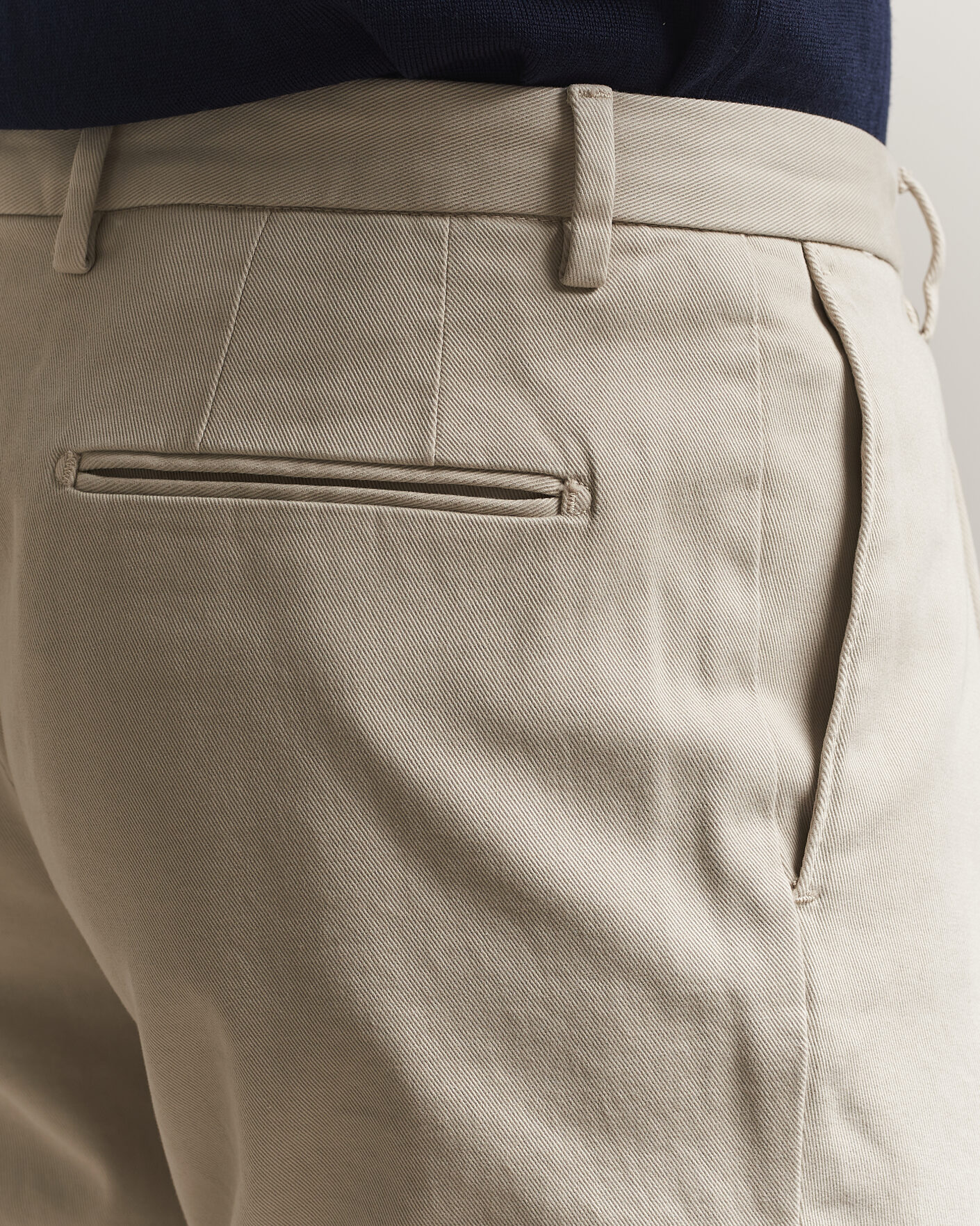 Herr | Byxor | Boglioli | Pleated Cotton Twill Chinos Light Beige