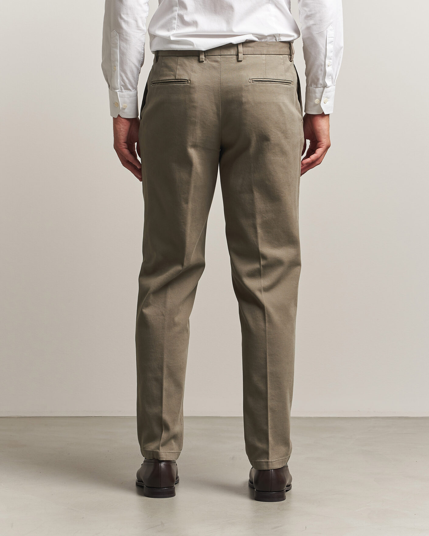 Herr | Byxor | Boglioli | Pleated Cotton Twill Chinos Olive