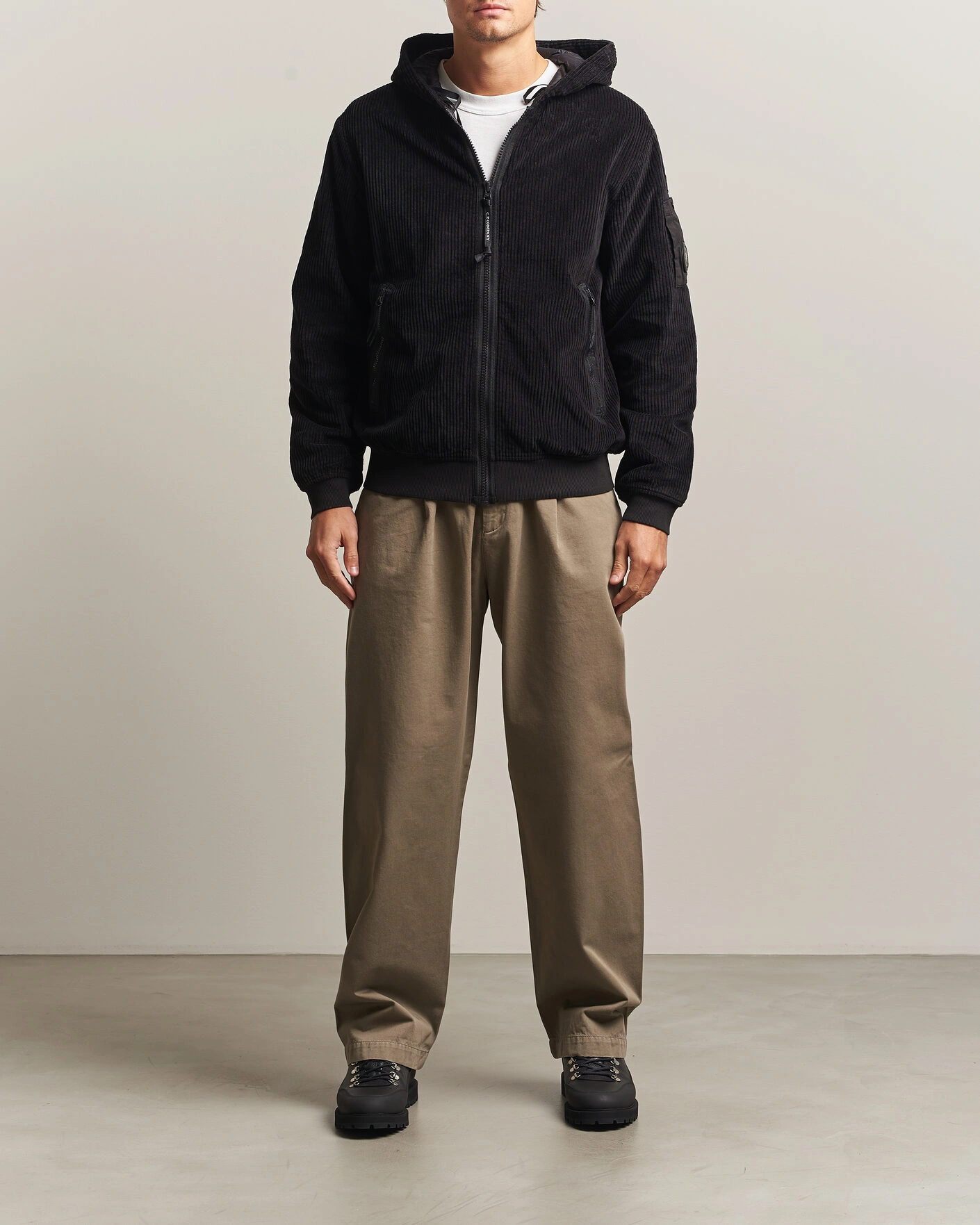 Herr | Jackor | C.P. Company | Light Padded Hood Corduroy Jacket Black