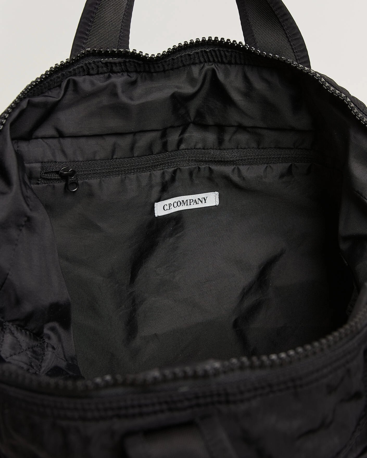 Herr | Väskor | C.P. Company | Nylon B Zip Tote Bag Black