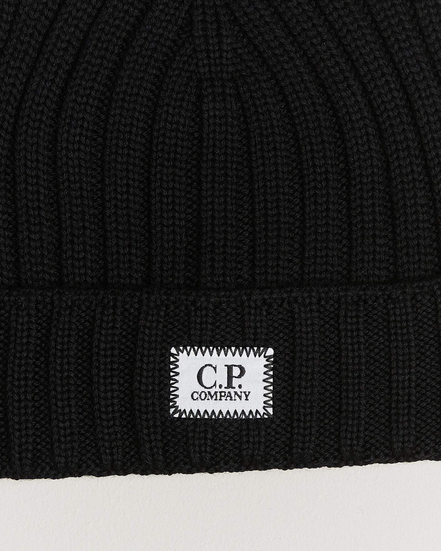 Herr | Mössor | C.P. Company | Extra Fine Merino Rib Knitted Hat Black