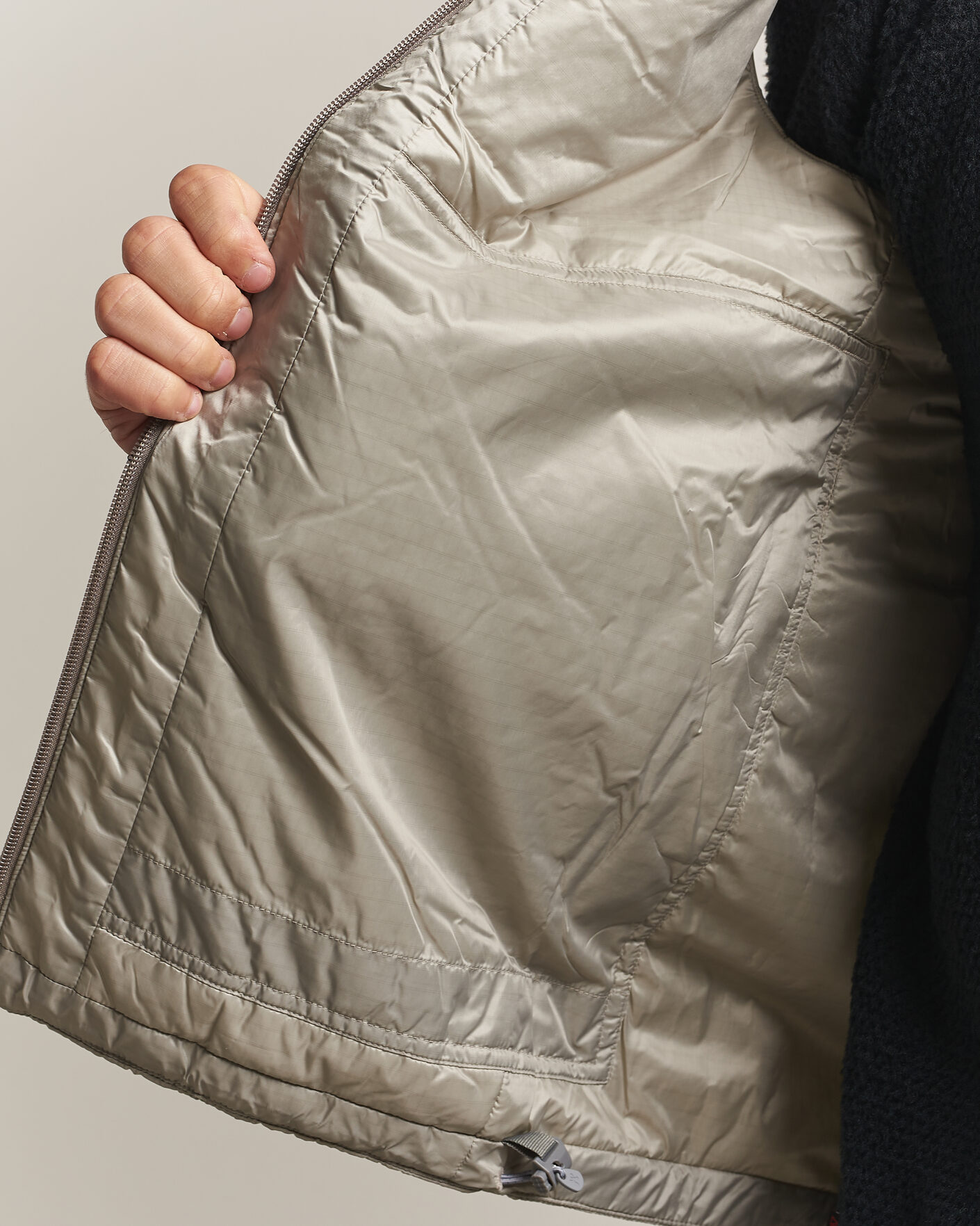 Herr | Västar | Houdini | Dunfri Primaloft Padded Vest Sandstorm