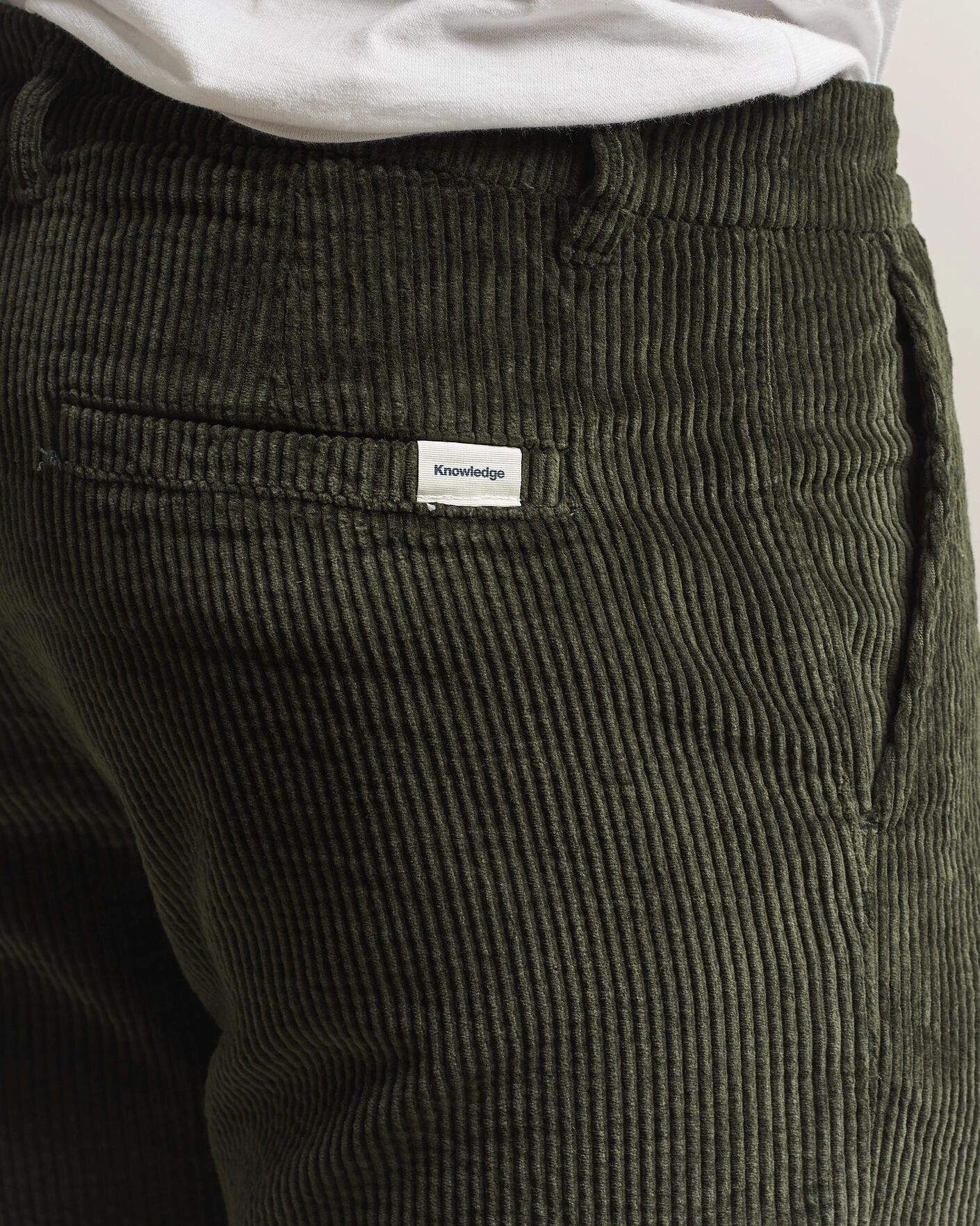Herr | Byxor | KnowledgeCotton Apparel | Chuck Regular Cord Trousers Forest Night