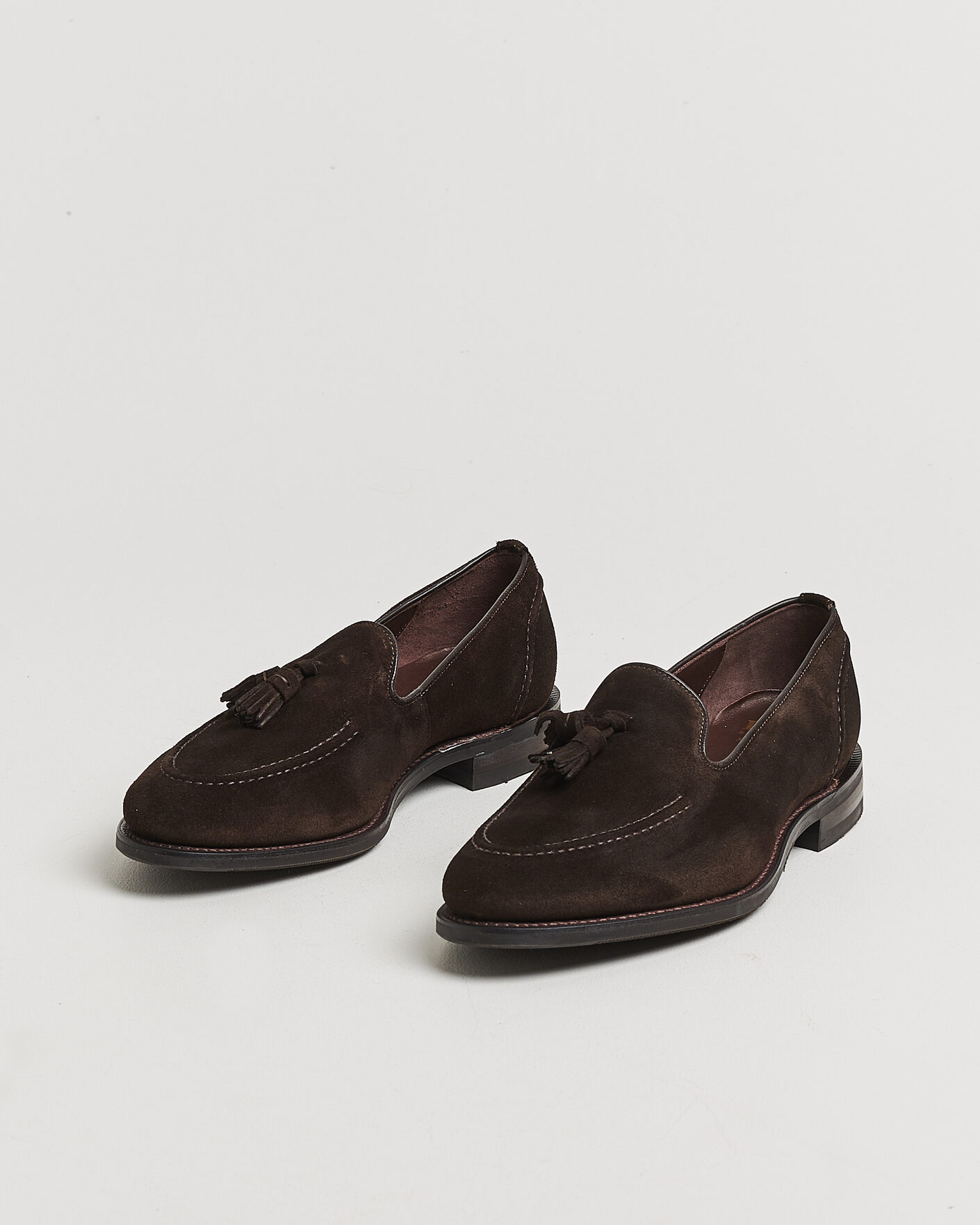 Herr | Loafers | Loake 1880 | Brunel Suede Tassel Loafer Dark Brown
