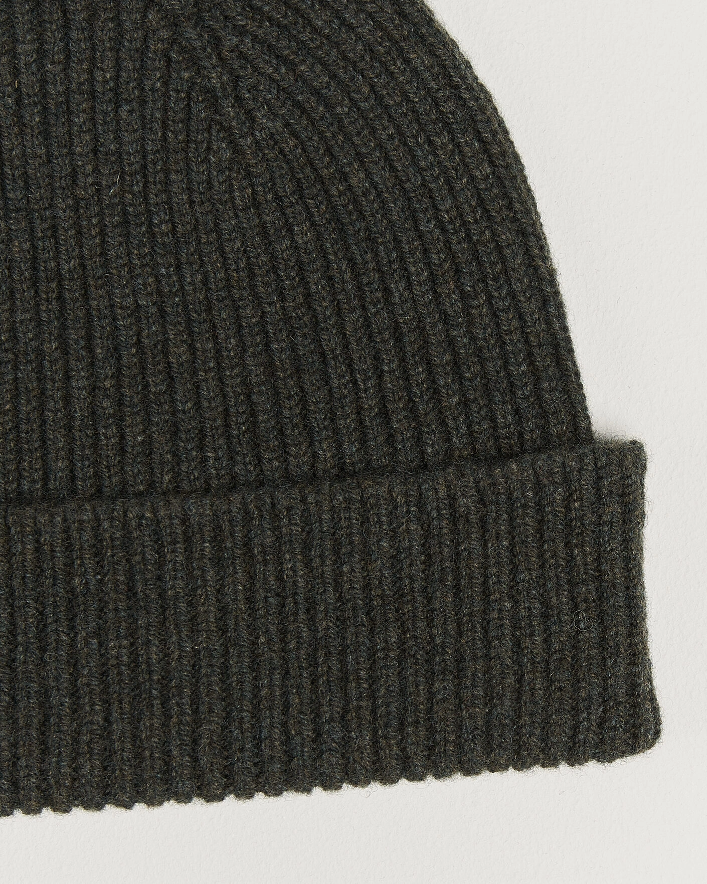 Herr | Mössor | Robert Mackie | Clyde Lambswool Beanie Seaweed Green