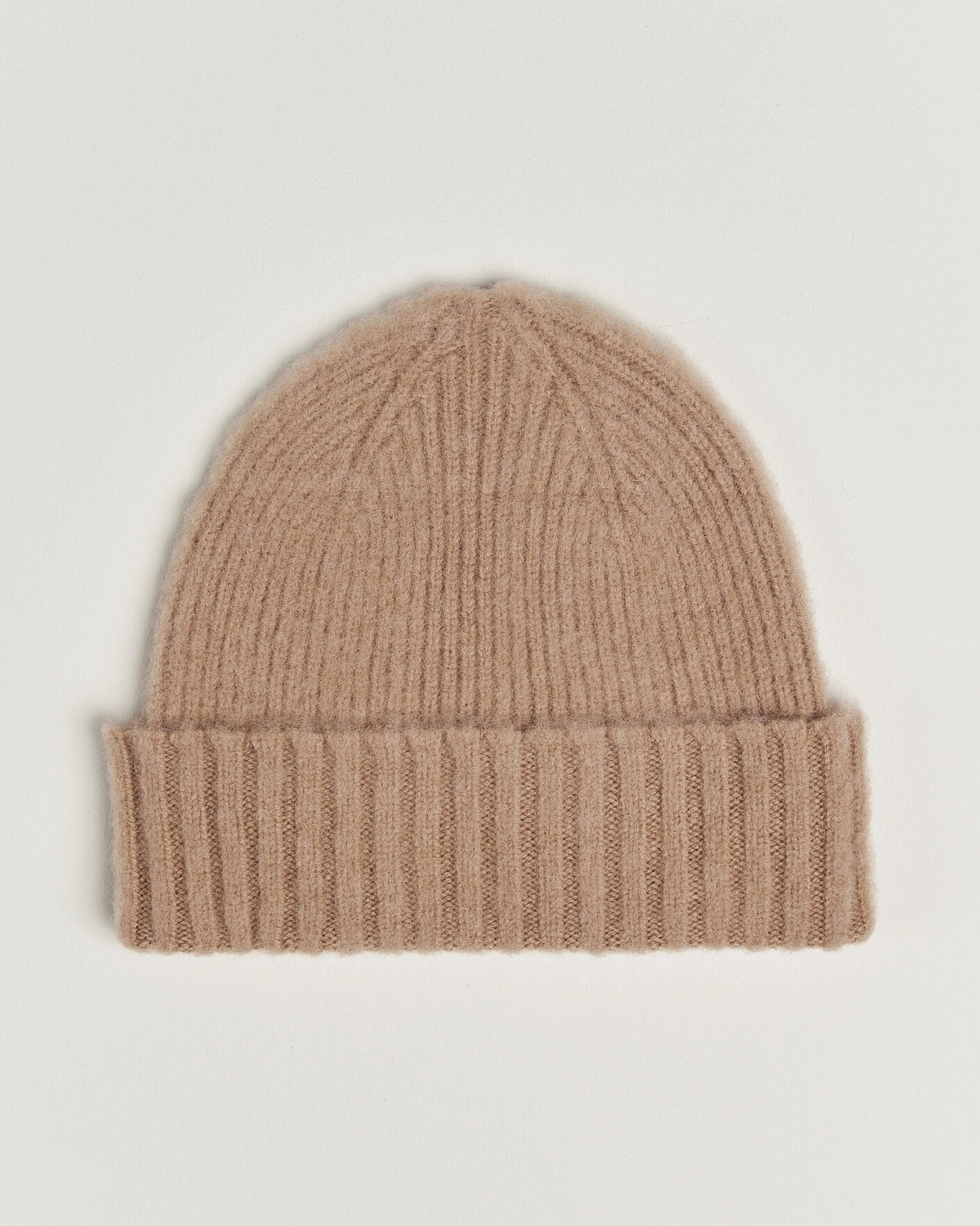 Herr | Mössor | Robert Mackie | Rona Ribbed Shaggy Lambswool Beanie Camel