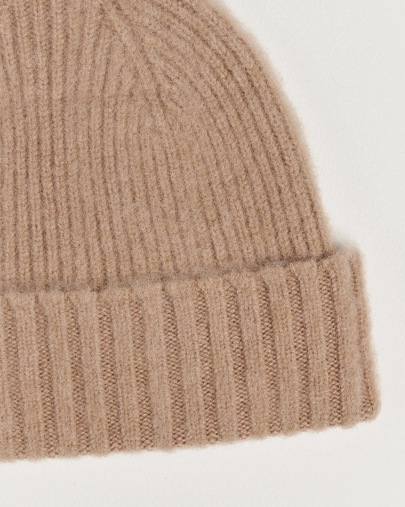Herr | Mössor | Robert Mackie | Rona Ribbed Shaggy Lambswool Beanie Camel