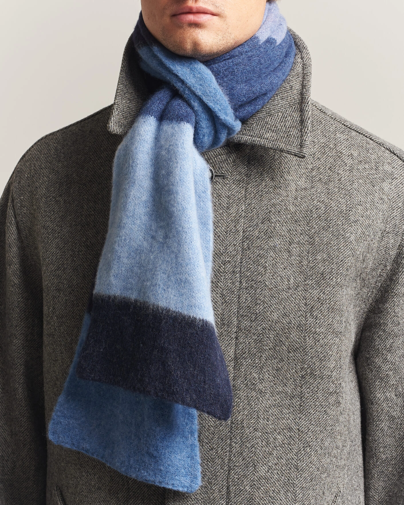Herr | Halsdukar | Robert Mackie | Rona Ribbed Shaggy Lambswool Scarf Blue