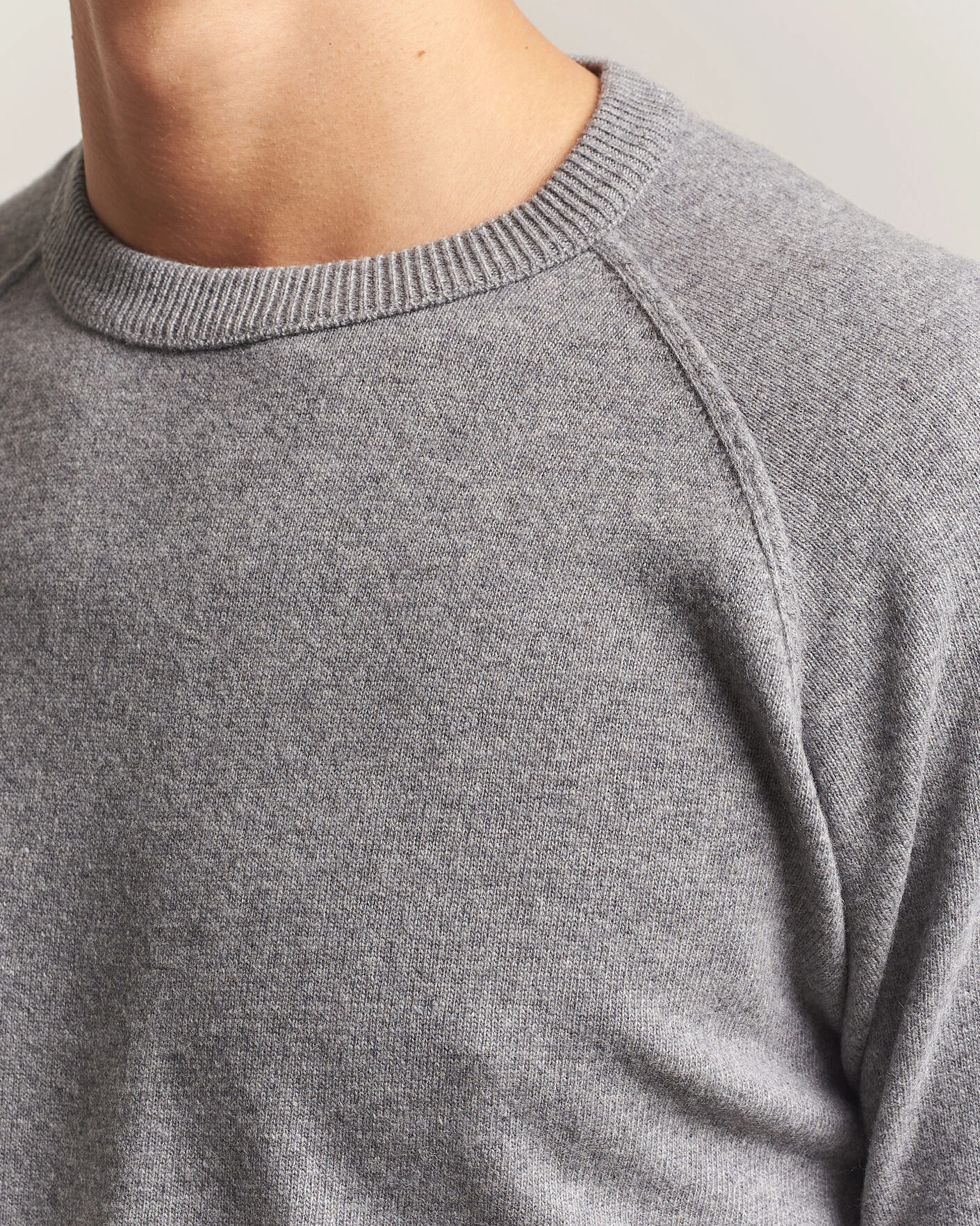 Herr | Tröjor | Morgano | Wool/Cashmere Raglan Crew Grey