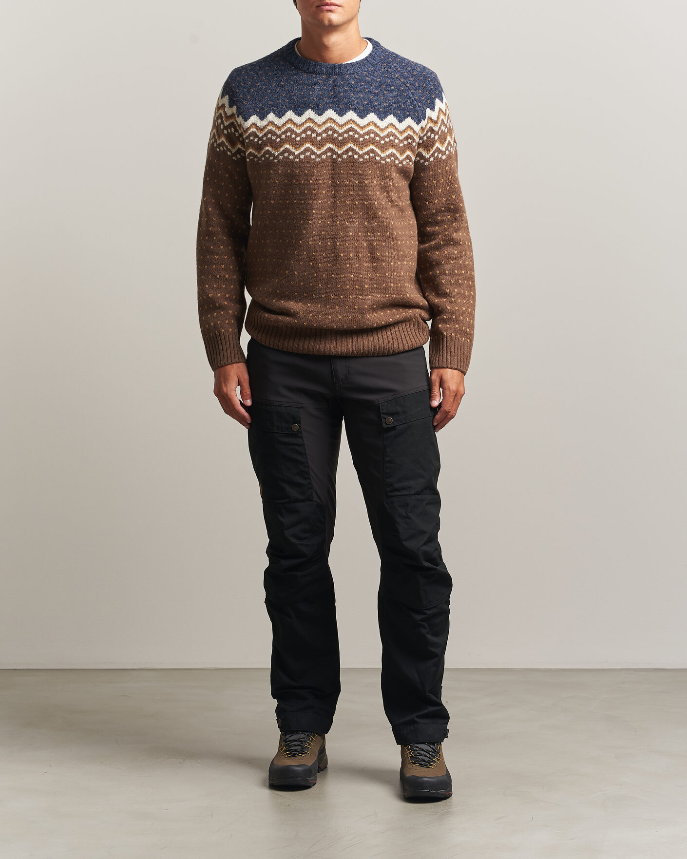 Herr | Tröjor | Fjällräven | Övik Knit Wool Sweater Dark Oak
