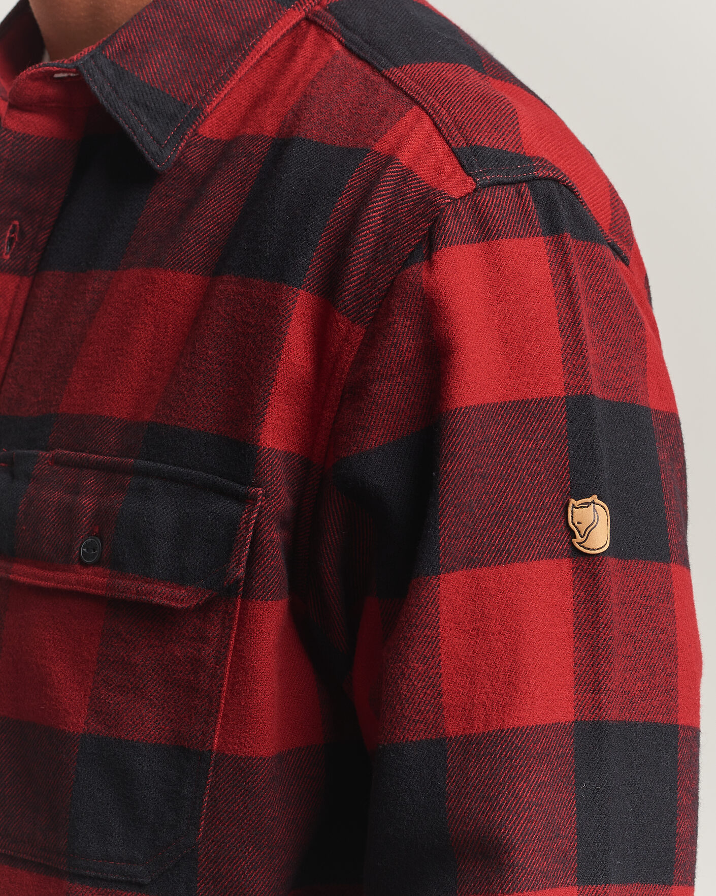 Herr | Skjortor | Fjällräven | Övik Heavy Flannel Shirt Red/Black