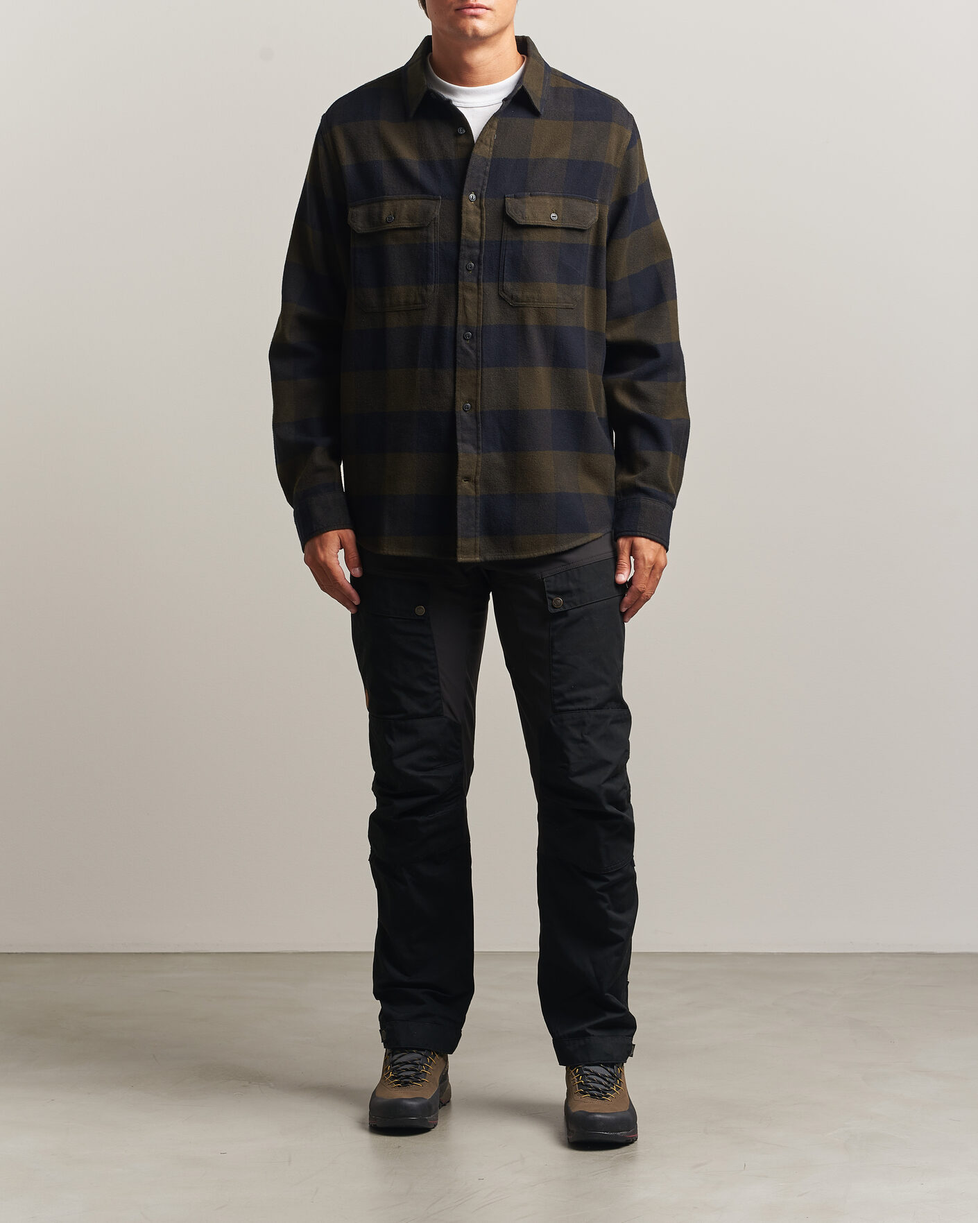 Herr | Skjortor | Fjällräven | Övik Heavy Flannel Shirt Deep Forest