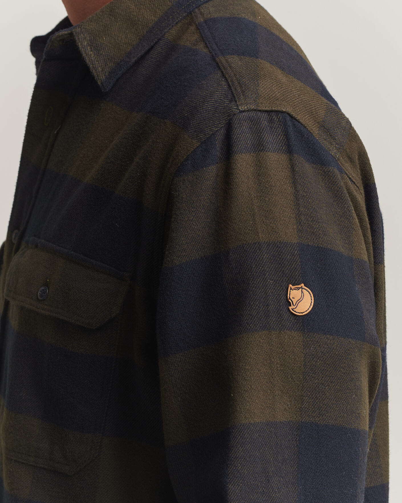 Herr | Skjortor | Fjällräven | Övik Heavy Flannel Shirt Deep Forest