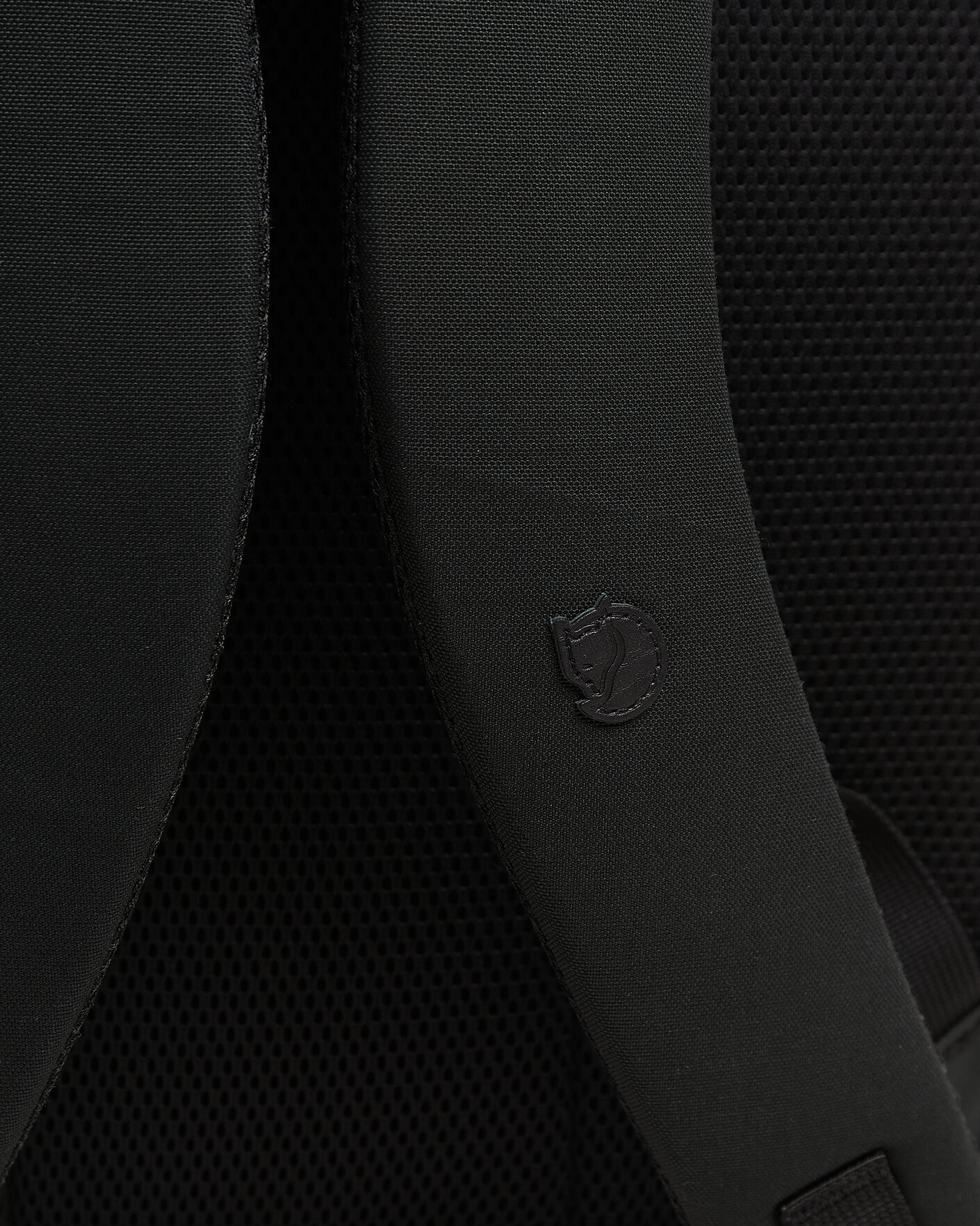 Herr | Väskor | Fjällräven | Räven 28 Backpack Black/Black