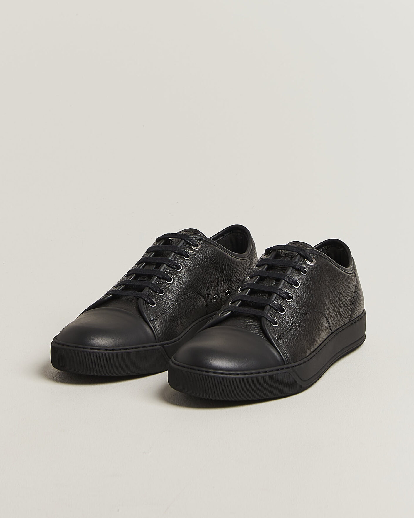 Herr | Sneakers | Lanvin | DBB1 Grain Leather Cap Toe Sneaker Black