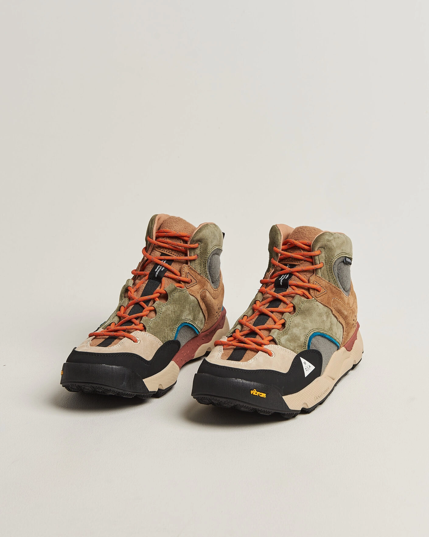 Herr | Sneakers | Flower Mountain | Back Country Mid Suede/Leather Sneaker Multi