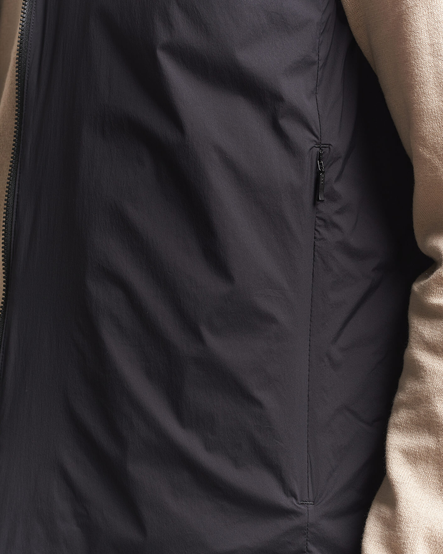 Herr | Västar | J.Lindeberg | Clinton Padded Vest Black