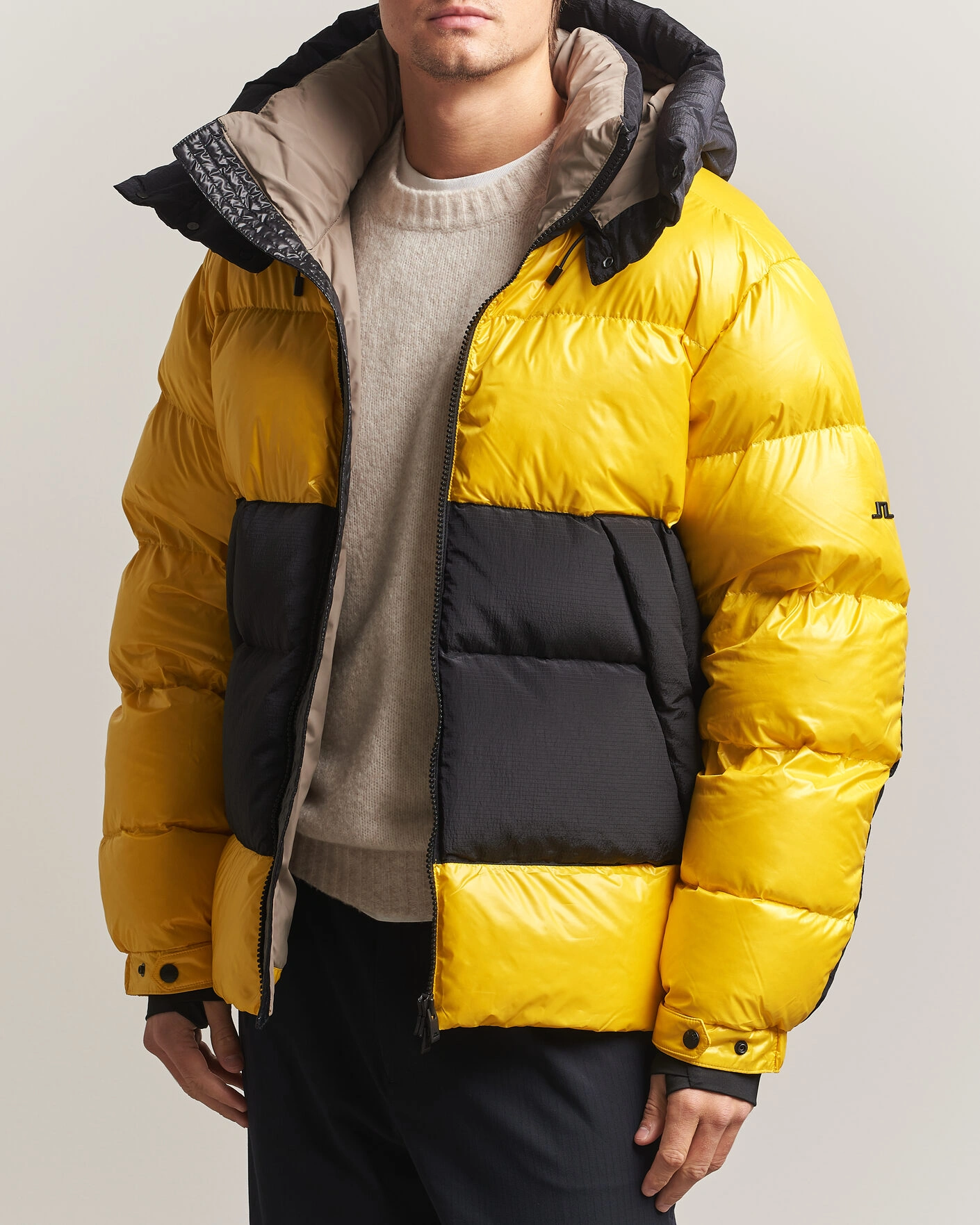Herr | Jackor | J.Lindeberg | Creek Block Hooded Down Jacket Bumblebee
