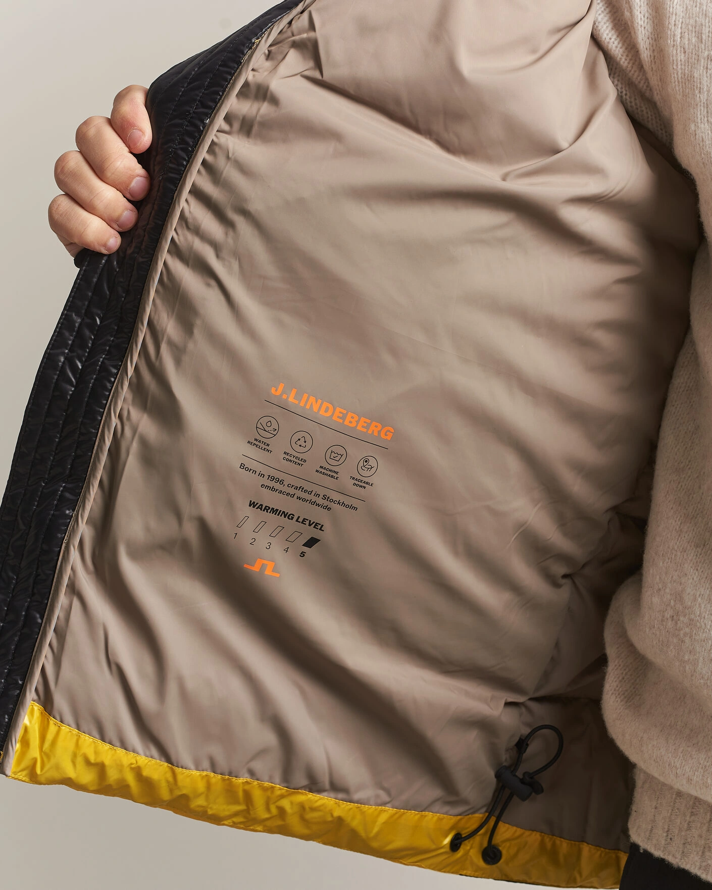 Herr | Jackor | J.Lindeberg | Creek Block Hooded Down Jacket Bumblebee