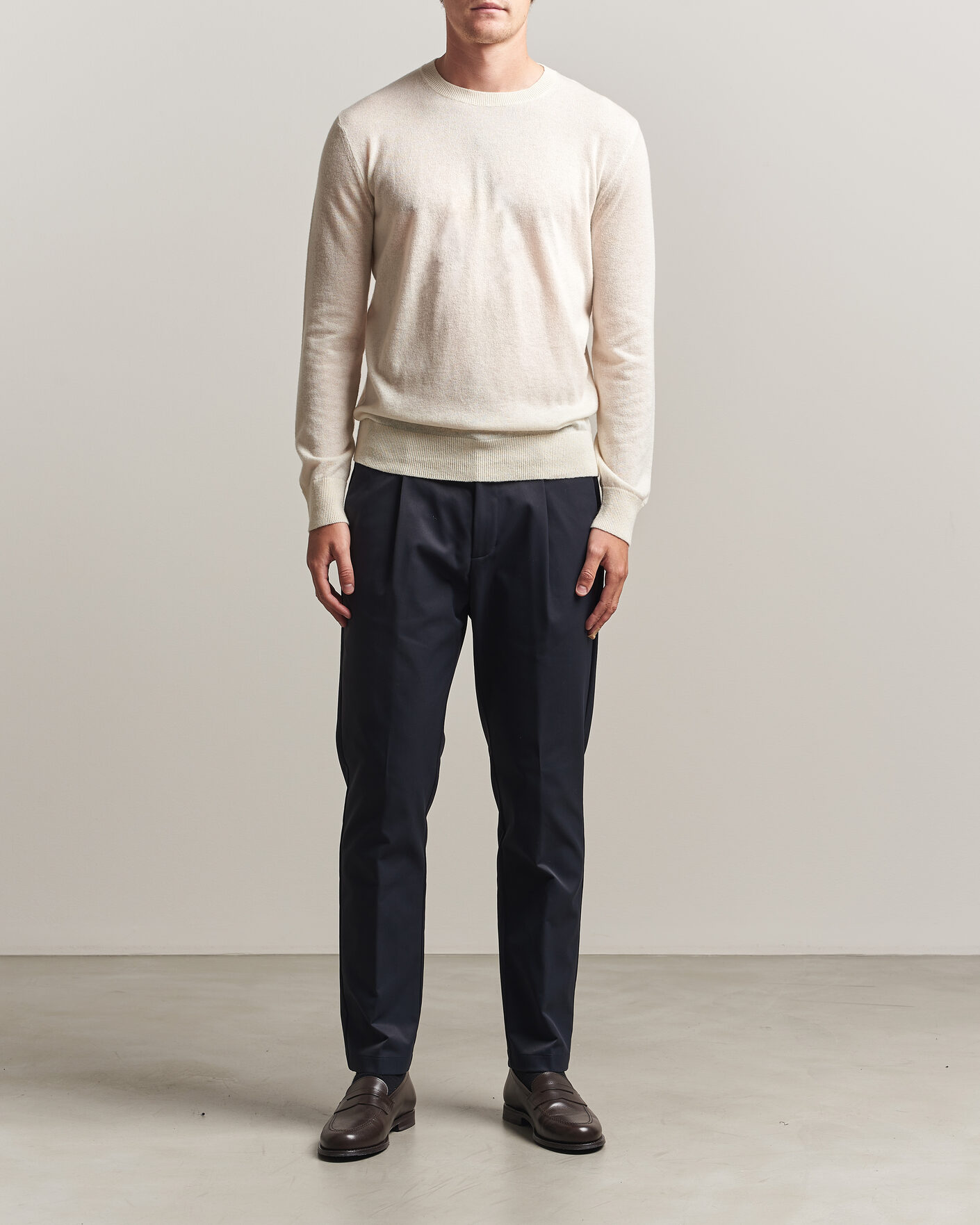 Herr | Byxor | Herno | Pleated Technical Cotton Trousers Navy