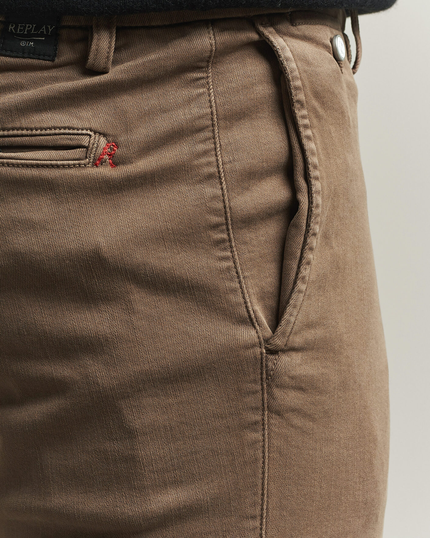 Herr | Byxor | Replay | Benni Hyperflex X-Lite Chinos Brown