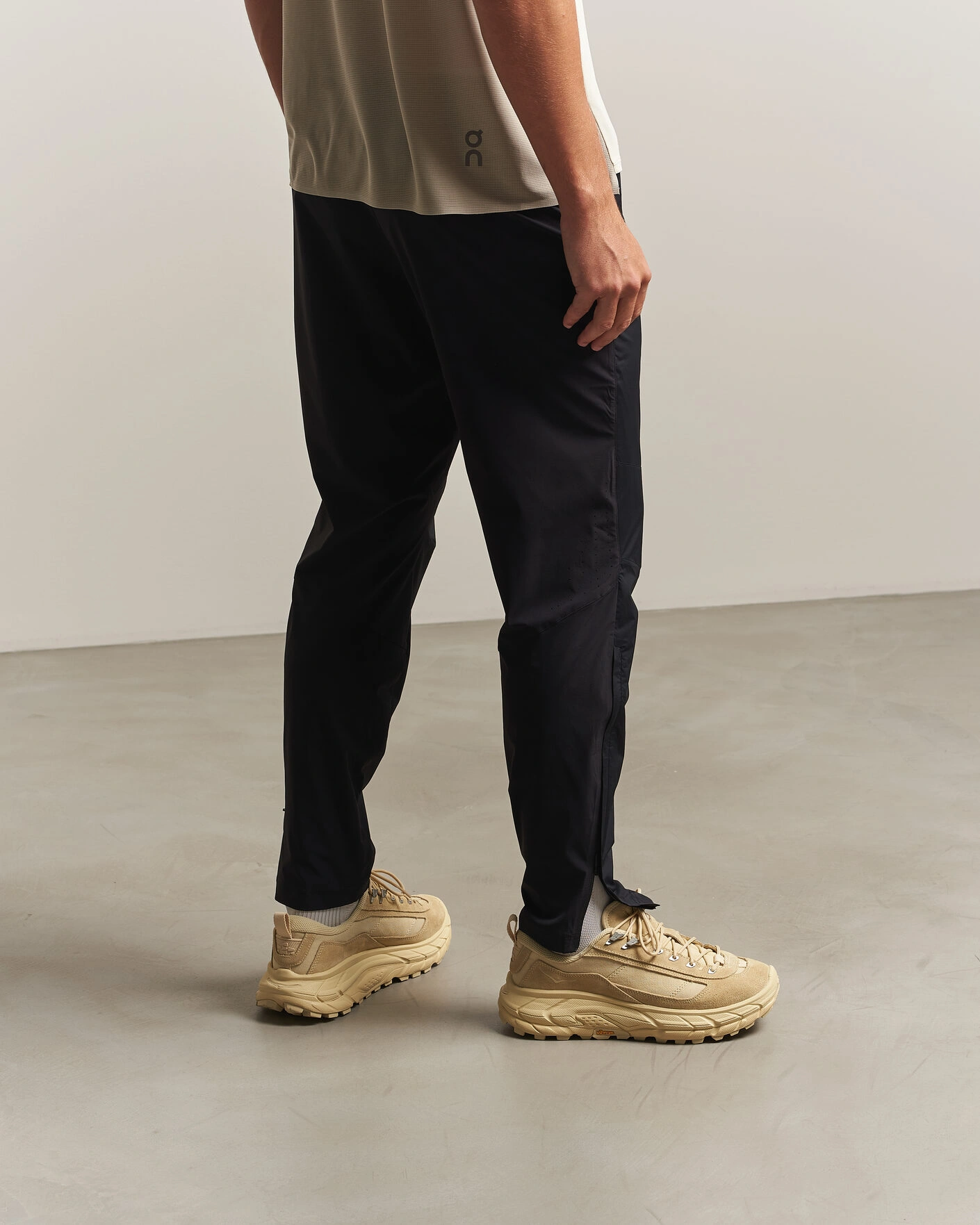 Herr |  | Hoka | Tor Summit Barley Flour