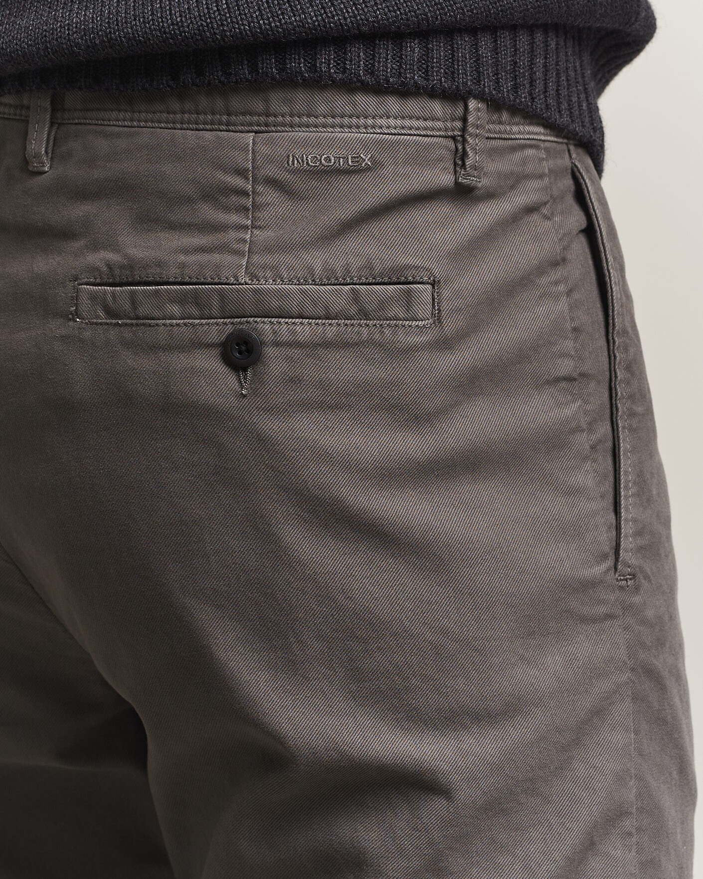 Herr | Byxor | Incotex | Regular Fit Garment Dyed Slacks Dark Grey