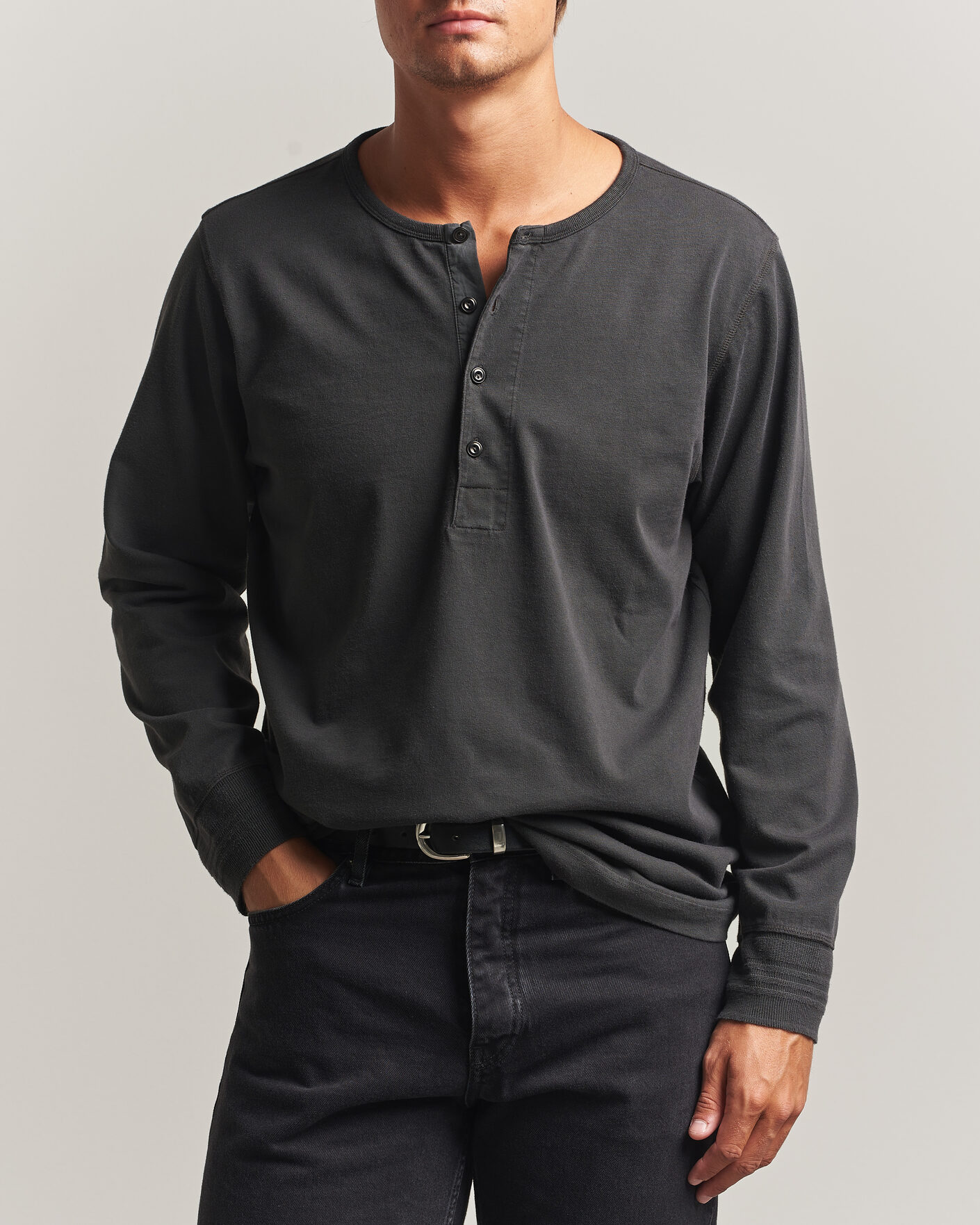 Herr | Tröjor | Nudie Jeans | Long Sleeved Henley Antracite