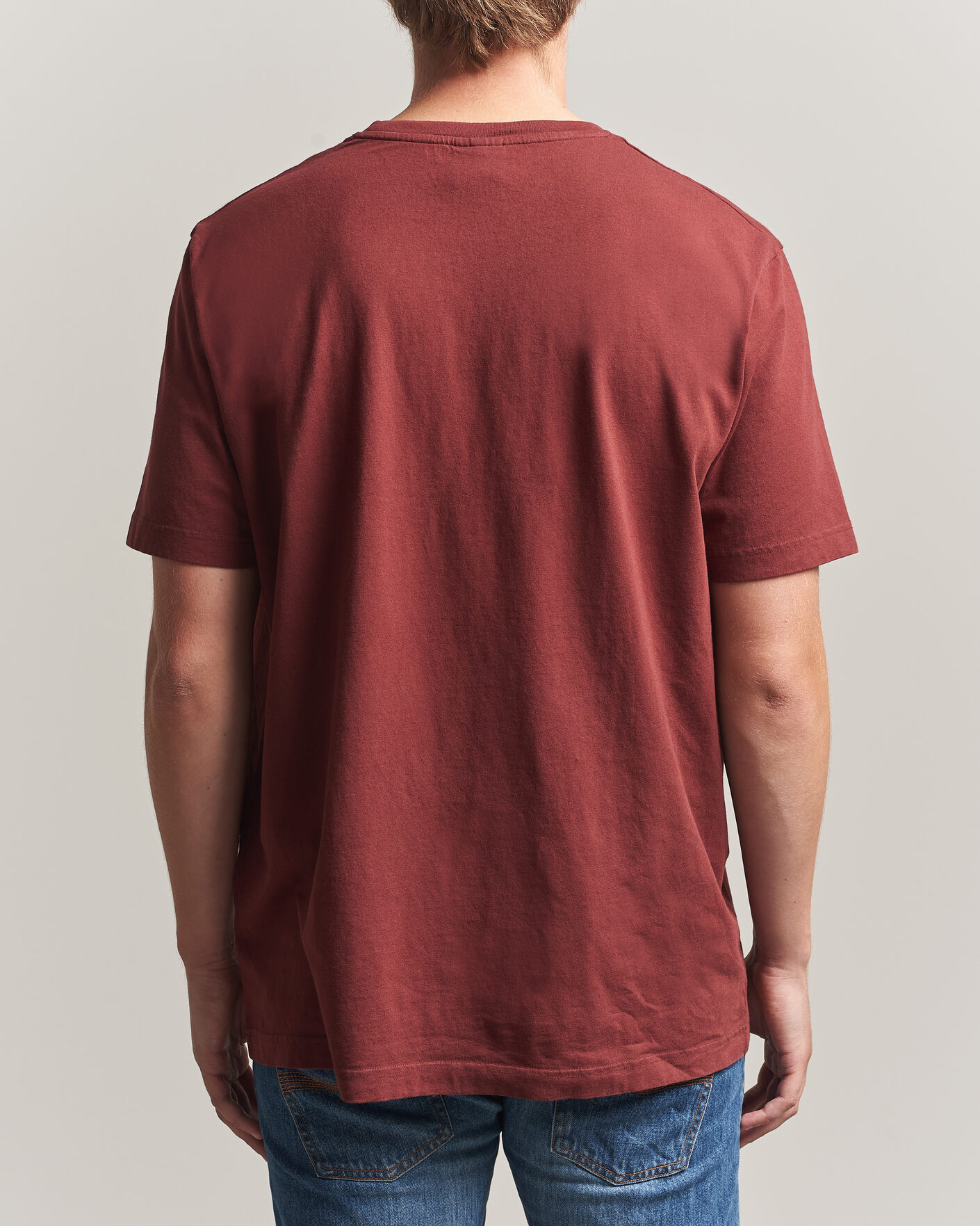 Herr | T-Shirts | Nudie Jeans | Uno Everyday Crew Neck T-Shirt Burgundy