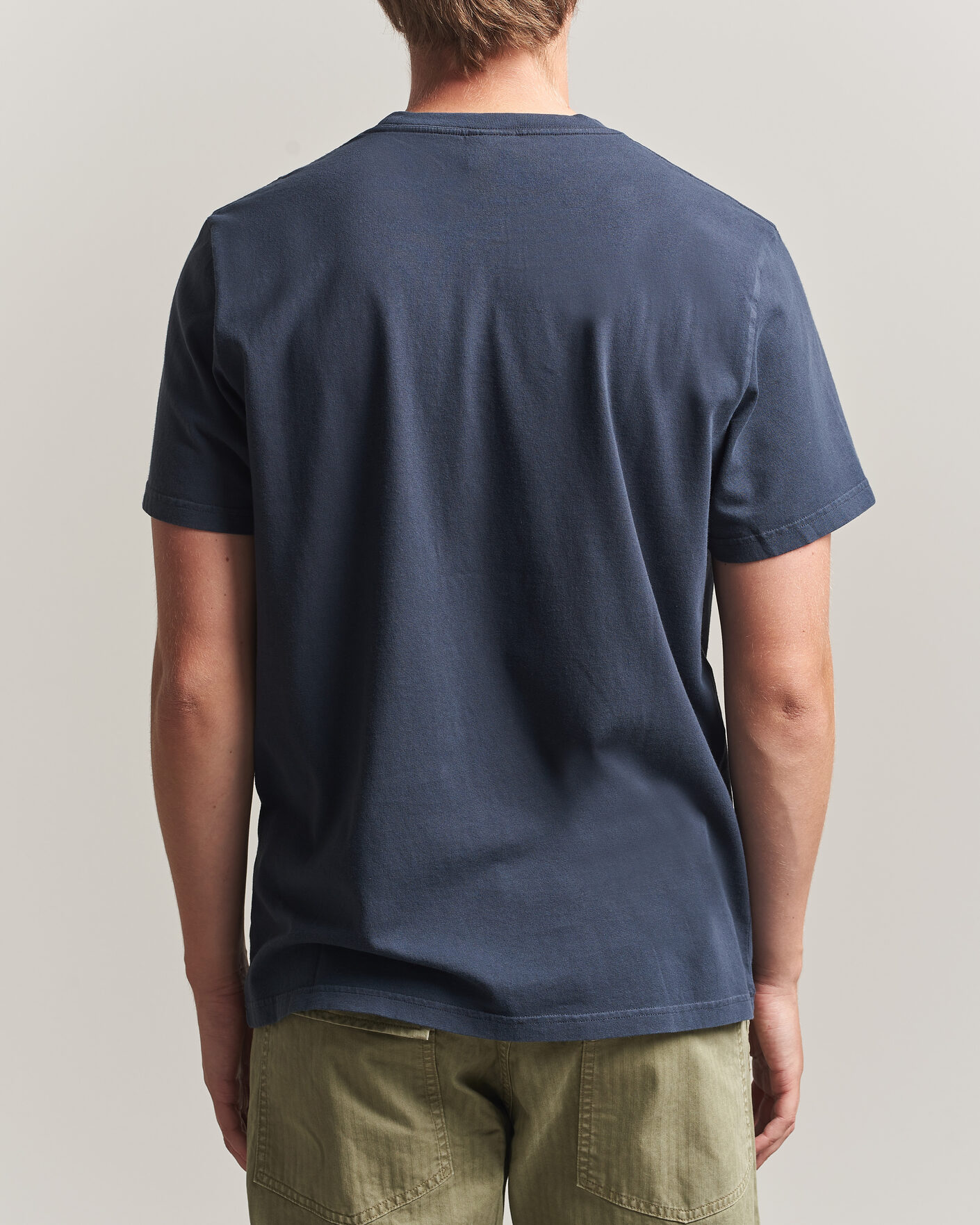 Herr | T-Shirts | Nudie Jeans | Roy Jeanjuggler T-Shirt Dark Blue