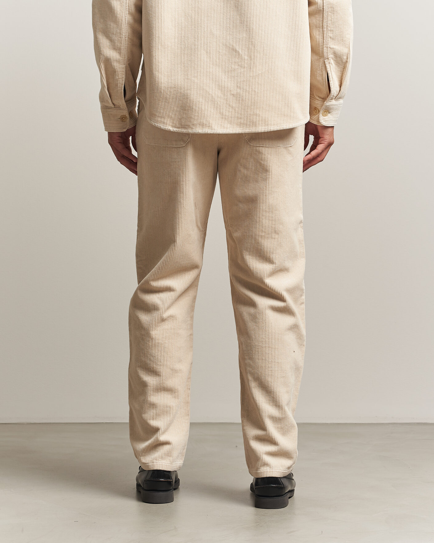 Herr | Byxor | LES DEUX | Corduroy Tapered Pants Ivory