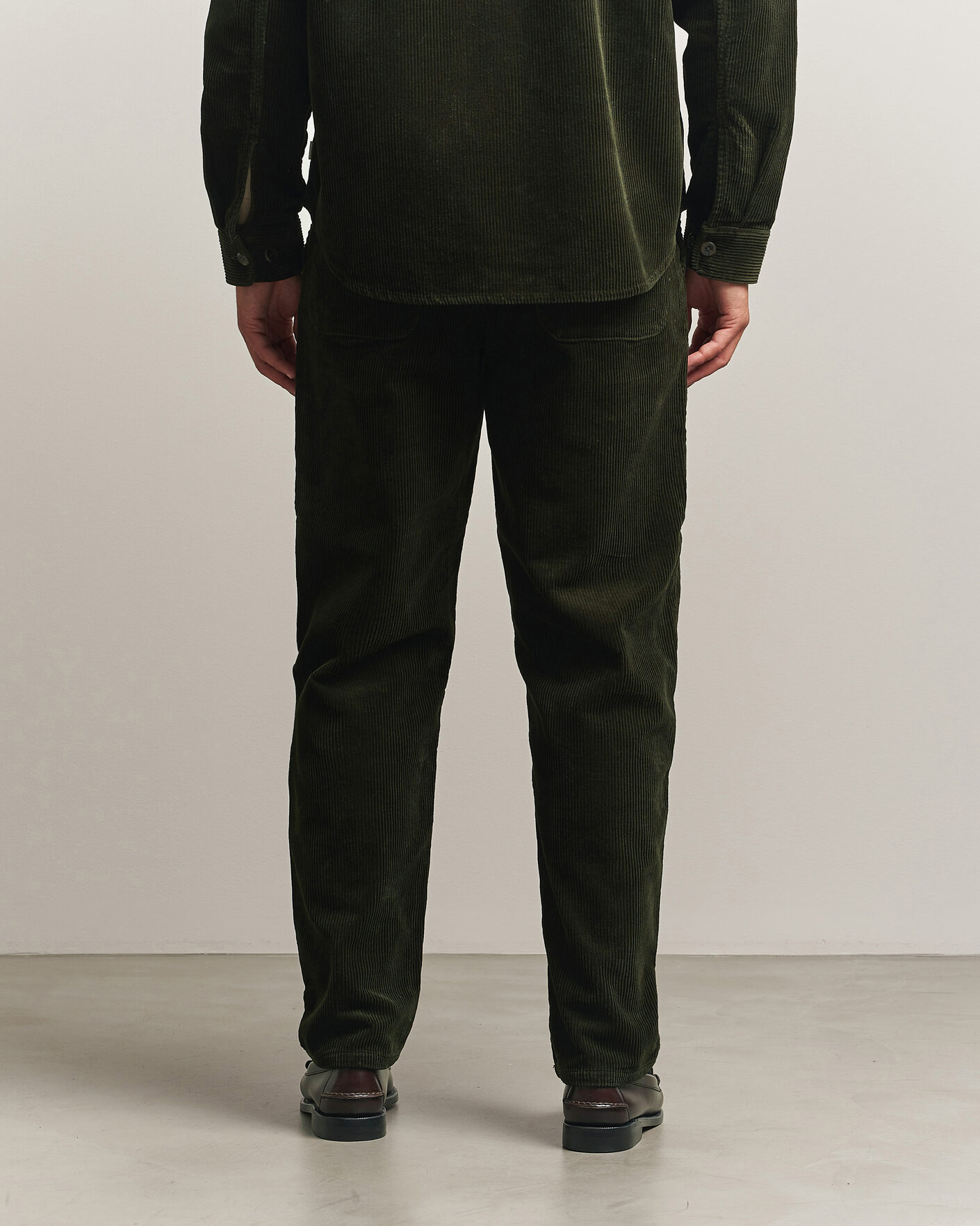 Herr | Byxor | LES DEUX | Corduroy Tapered Pants Rosin Green